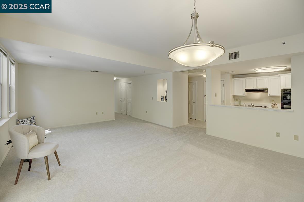 Photo #12: 41106911 Listing: Photo #12