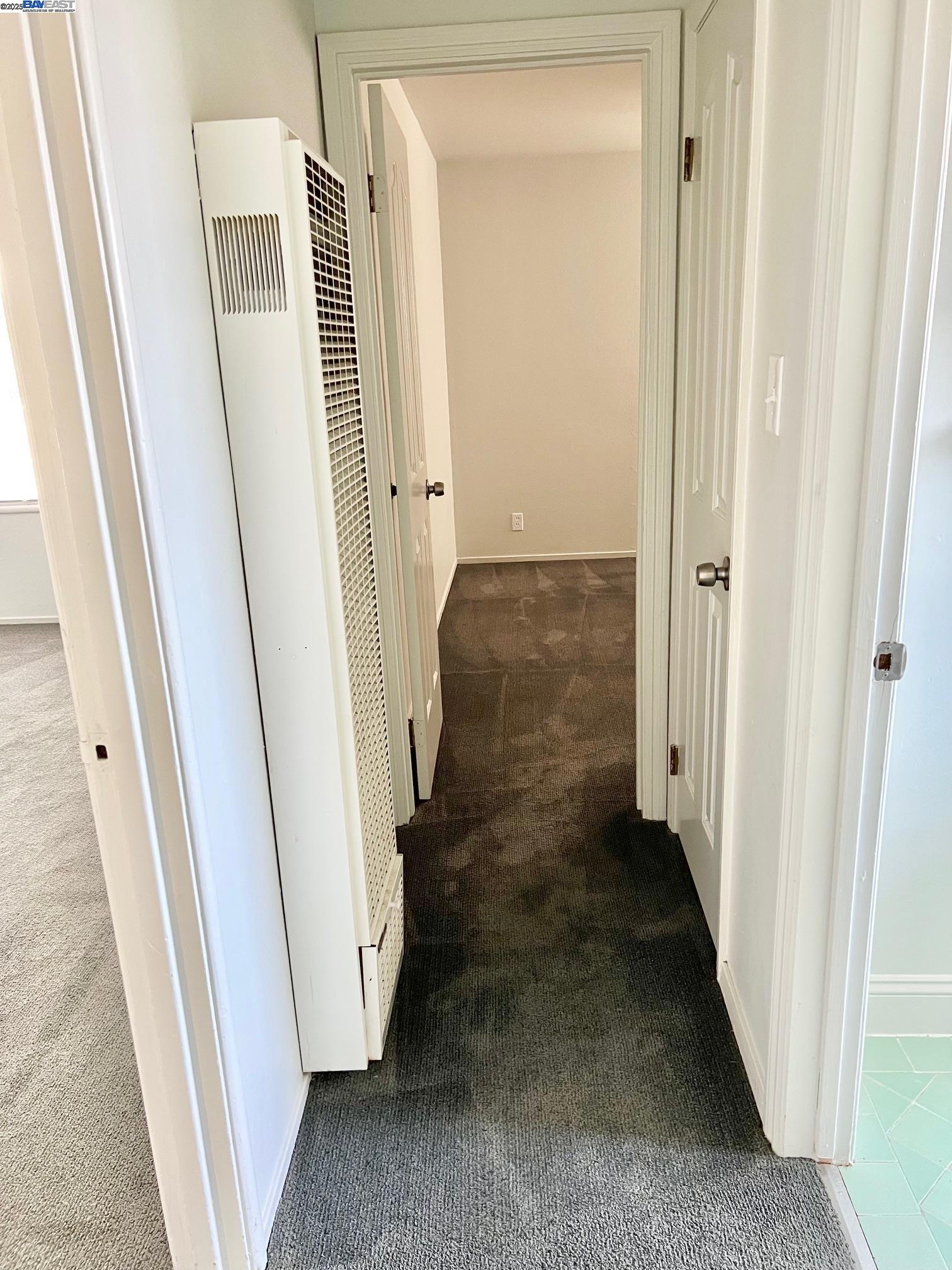 Detail Gallery Image 8 of 12 For 3594 Somerset Ave #FRONT UNIT,  Castro Valley,  CA 94546 - 2 Beds | 1 Baths