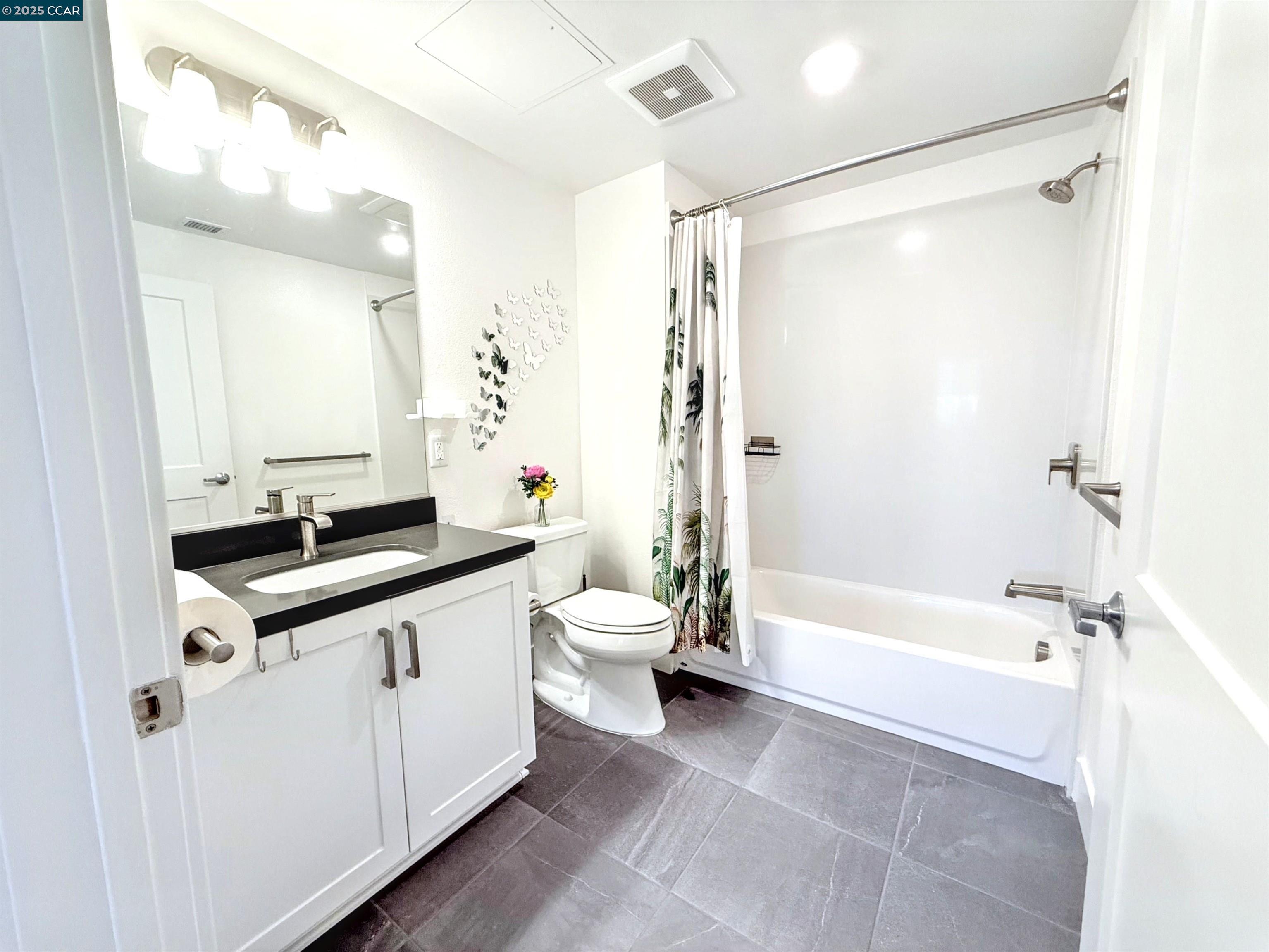 Detail Gallery Image 20 of 39 For 42111 Osgood Rd #401,  Fremont,  CA 94539 - 2 Beds | 2 Baths