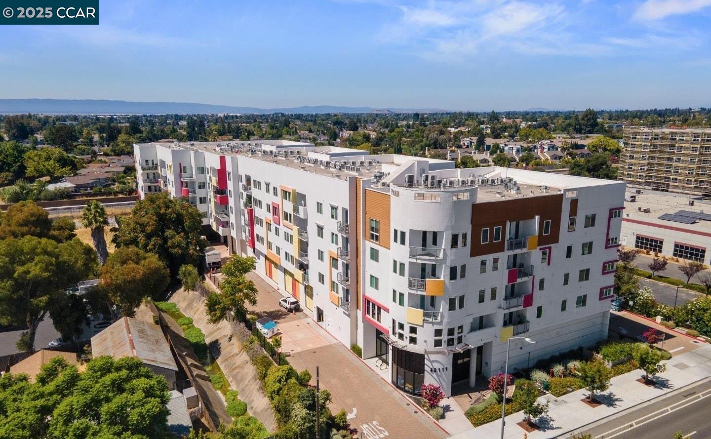 Detail Gallery Image 3 of 39 For 42111 Osgood Rd #401,  Fremont,  CA 94539 - 2 Beds | 2 Baths