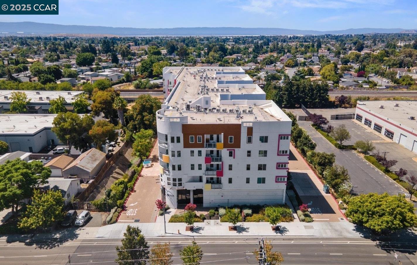 Detail Gallery Image 4 of 39 For 42111 Osgood Rd #401,  Fremont,  CA 94539 - 2 Beds | 2 Baths