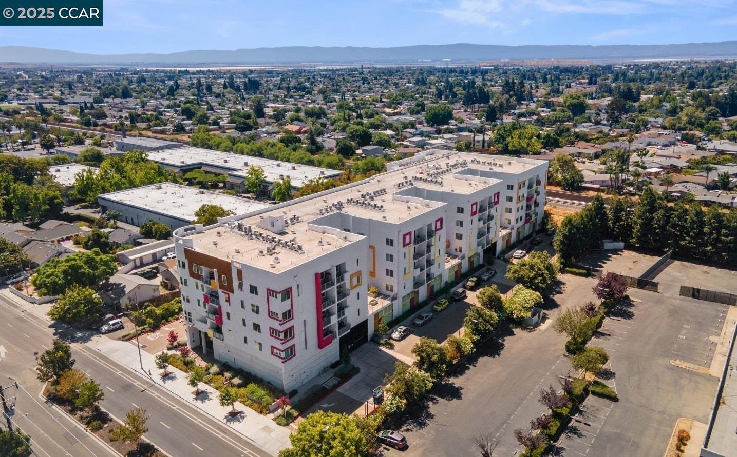 Detail Gallery Image 5 of 39 For 42111 Osgood Rd #401,  Fremont,  CA 94539 - 2 Beds | 2 Baths