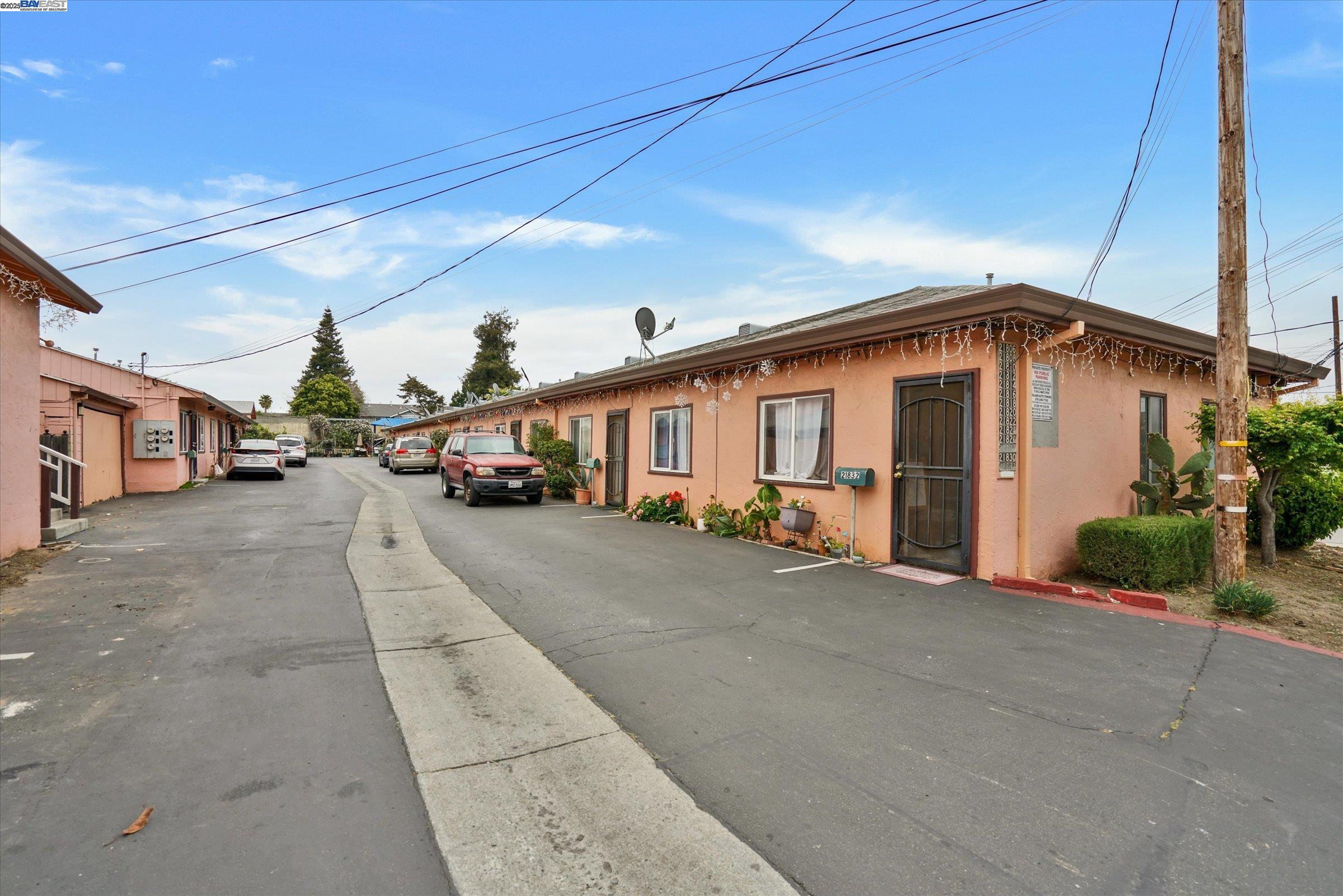Detail Gallery Image 1 of 42 For 21806 Meekland Ave, Hayward,  CA 94541 - – Beds | – Baths