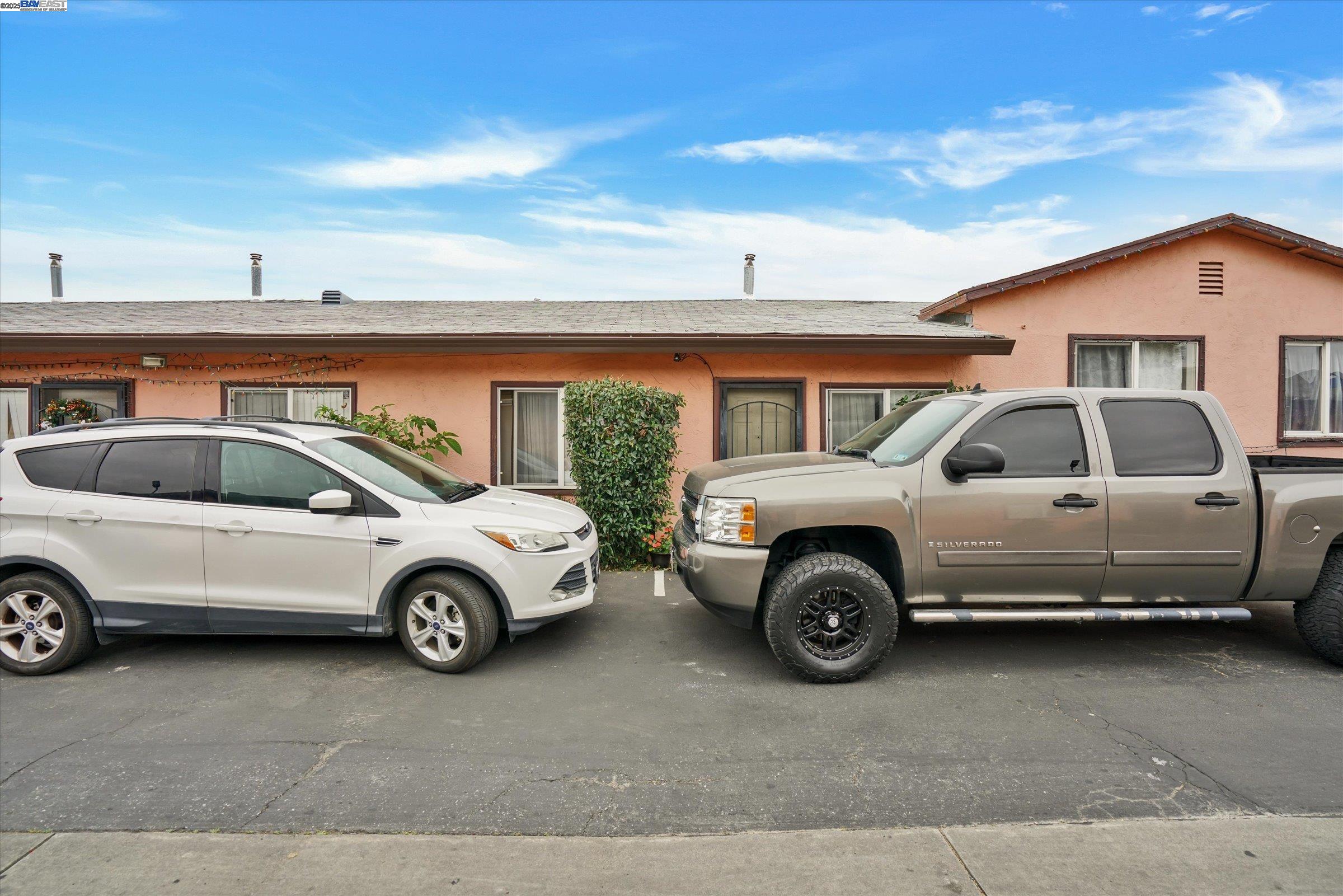 Detail Gallery Image 13 of 42 For 21806 Meekland Ave, Hayward,  CA 94541 - – Beds | – Baths