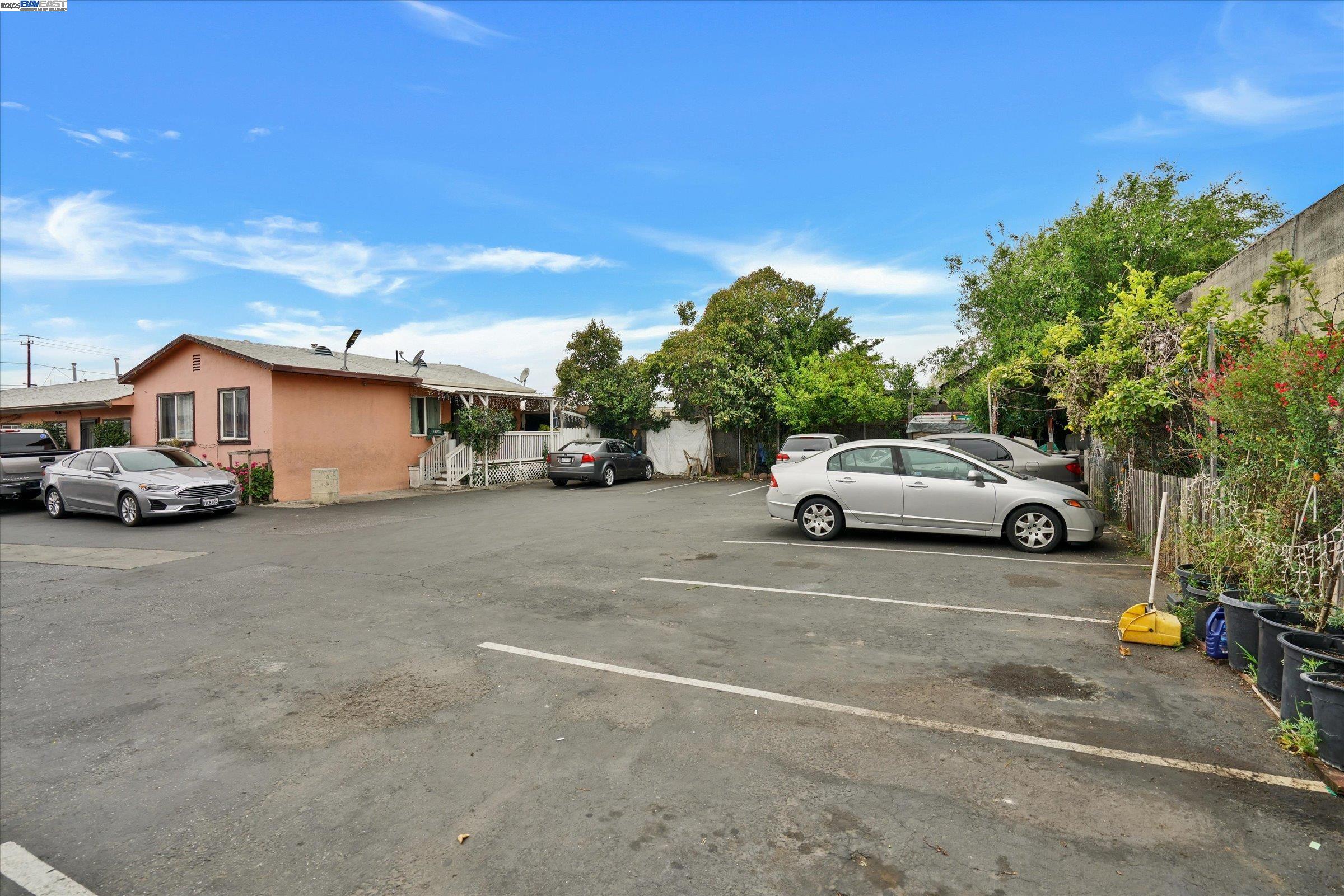 Detail Gallery Image 23 of 42 For 21806 Meekland Ave, Hayward,  CA 94541 - – Beds | – Baths