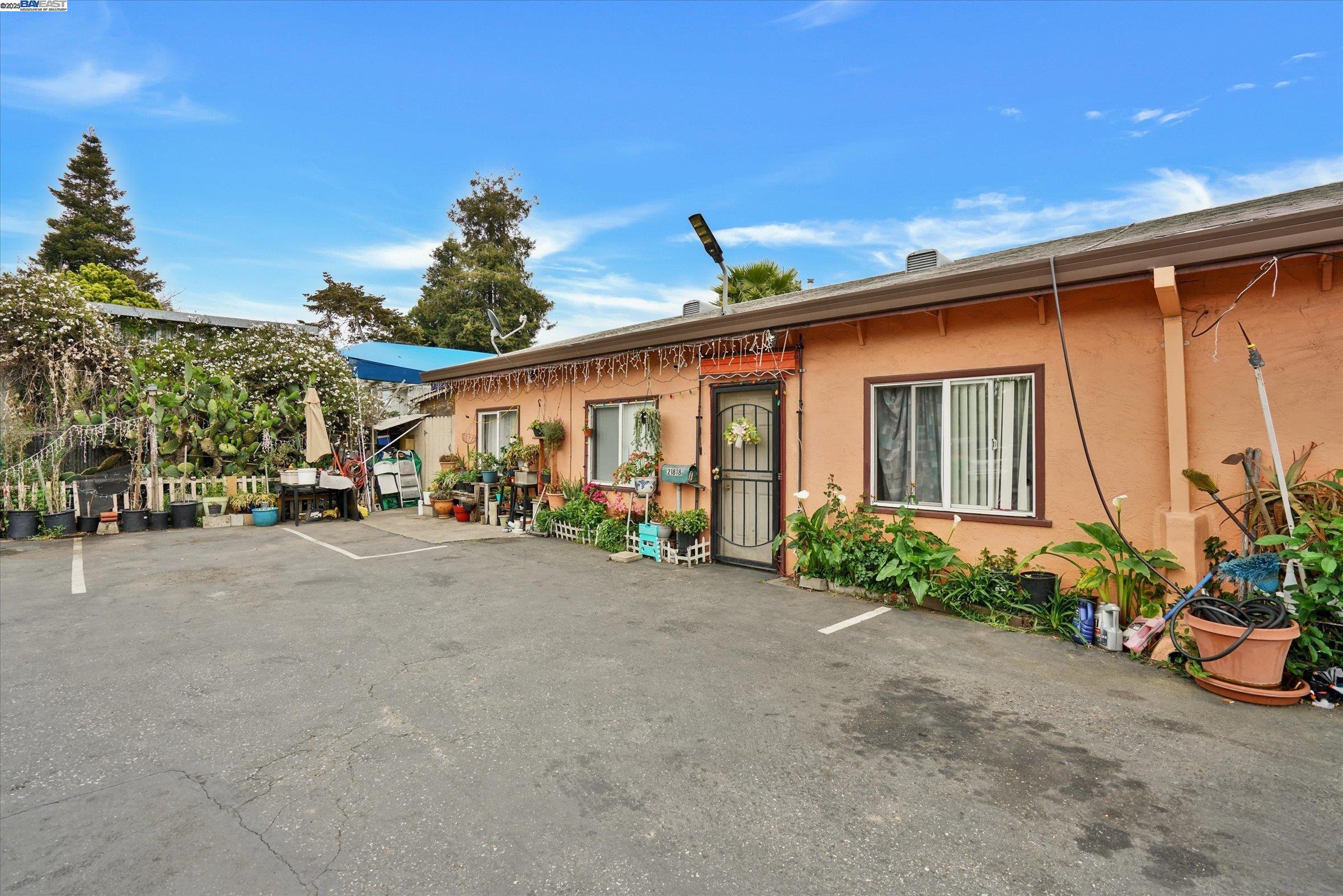Detail Gallery Image 26 of 42 For 21806 Meekland Ave, Hayward,  CA 94541 - – Beds | – Baths