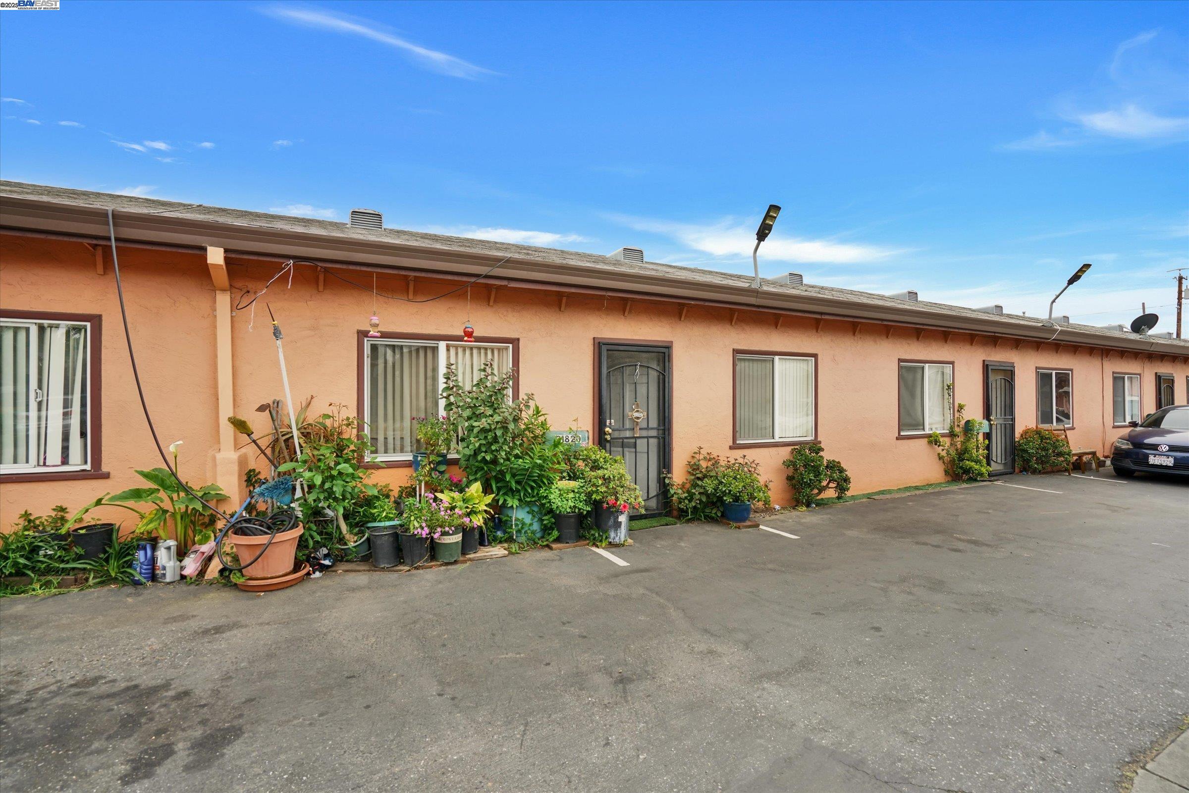Detail Gallery Image 27 of 42 For 21806 Meekland Ave, Hayward,  CA 94541 - – Beds | – Baths