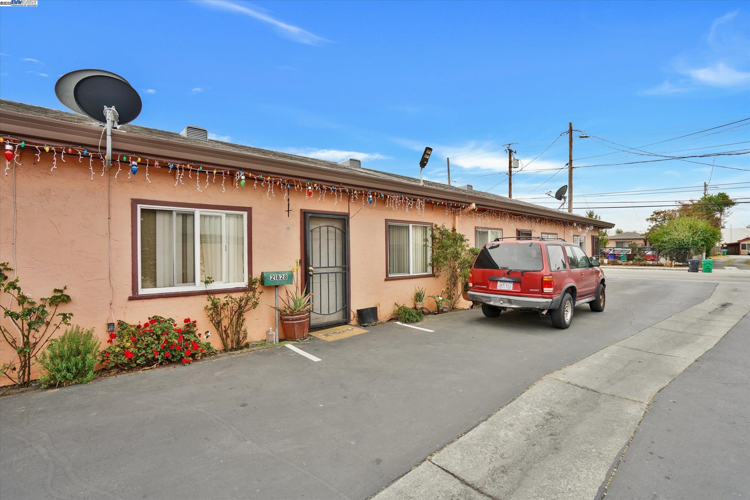 Detail Gallery Image 34 of 42 For 21806 Meekland Ave, Hayward,  CA 94541 - – Beds | – Baths