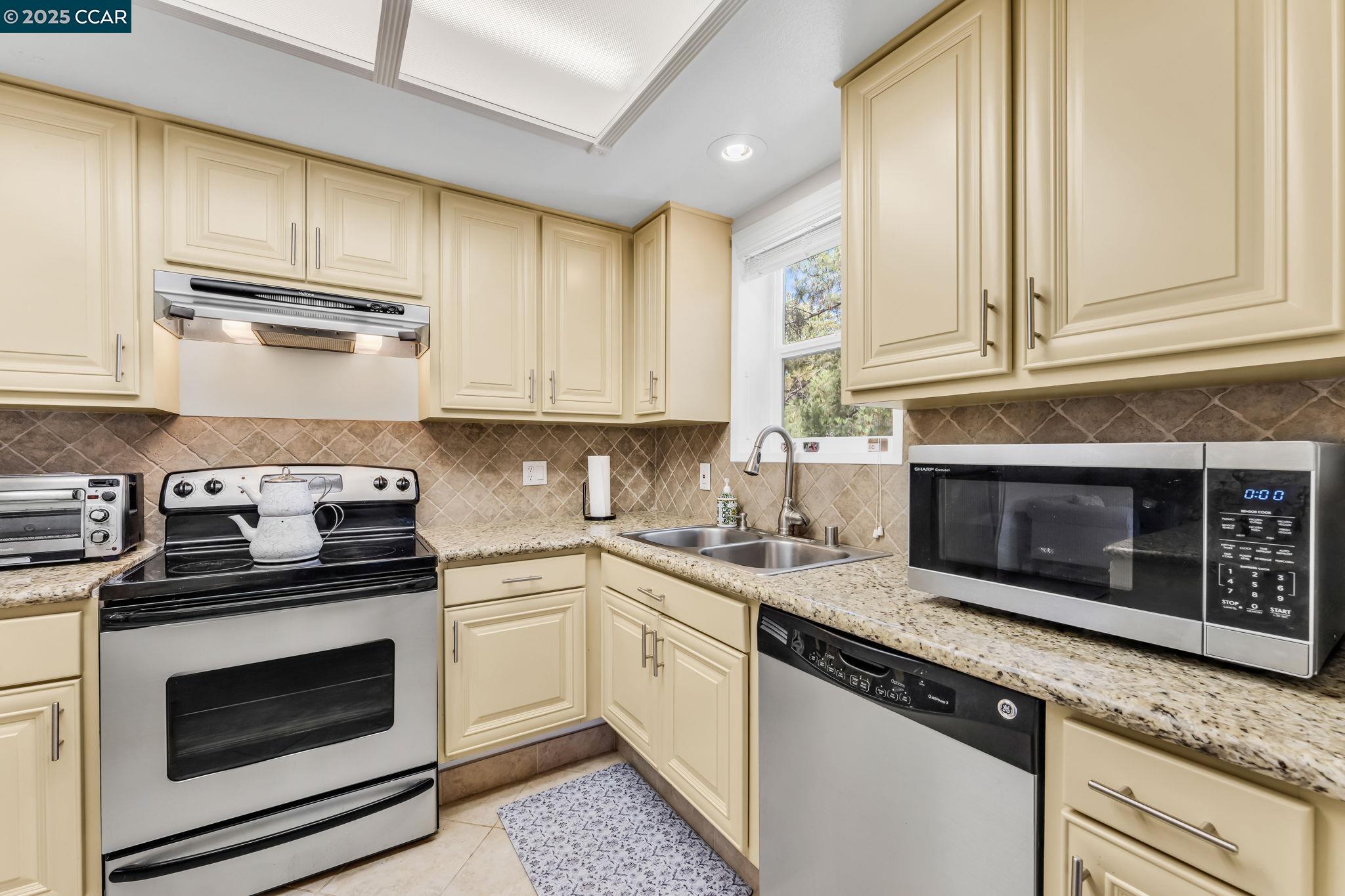Photo #12: 41106924 Listing: Photo #12