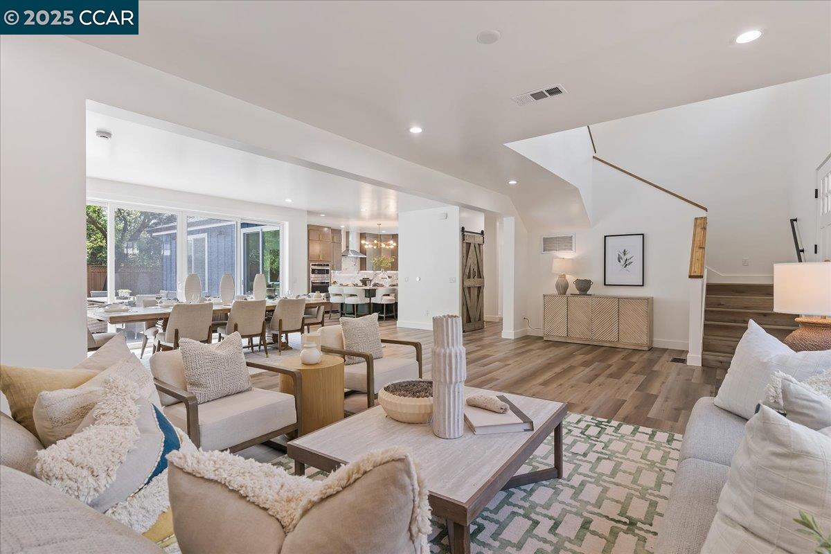 Detail Gallery Image 14 of 59 For 158 Pulido Rd, Danville,  CA 94526 - 4 Beds | 3/1 Baths
