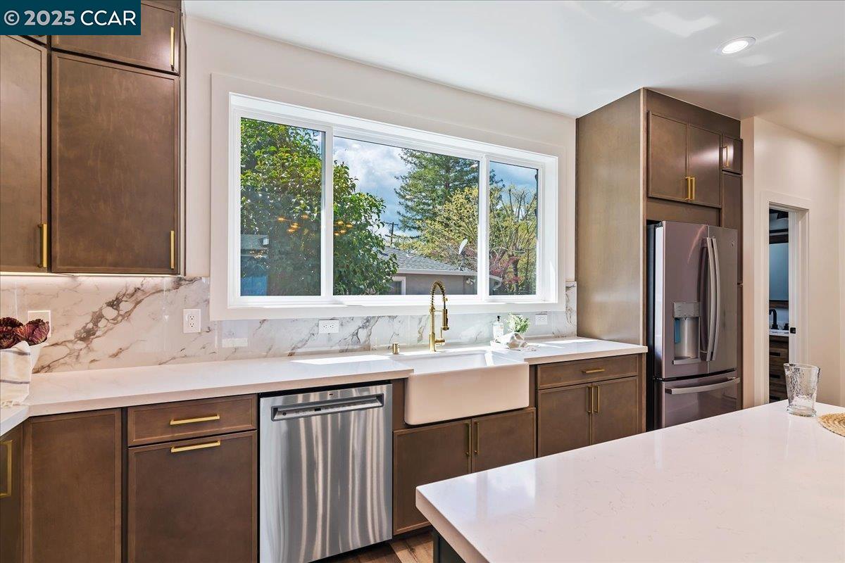 Detail Gallery Image 21 of 59 For 158 Pulido Rd, Danville,  CA 94526 - 4 Beds | 3/1 Baths