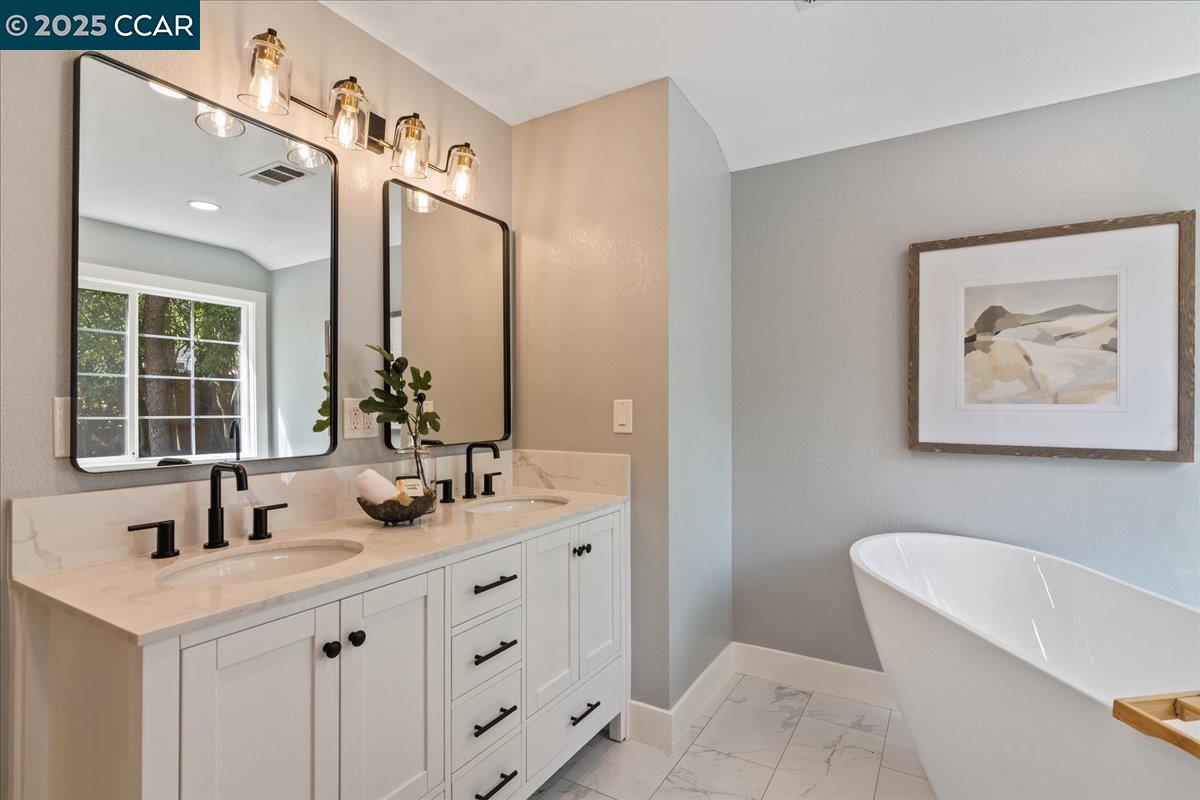 Detail Gallery Image 32 of 59 For 158 Pulido Rd, Danville,  CA 94526 - 4 Beds | 3/1 Baths