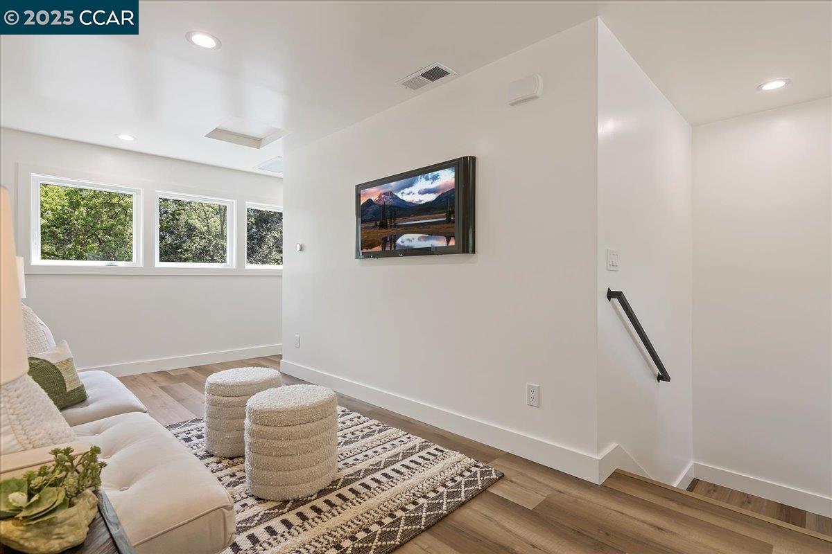 Detail Gallery Image 41 of 59 For 158 Pulido Rd, Danville,  CA 94526 - 4 Beds | 3/1 Baths