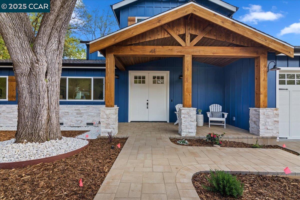 Detail Gallery Image 9 of 59 For 158 Pulido Rd, Danville,  CA 94526 - 4 Beds | 3/1 Baths