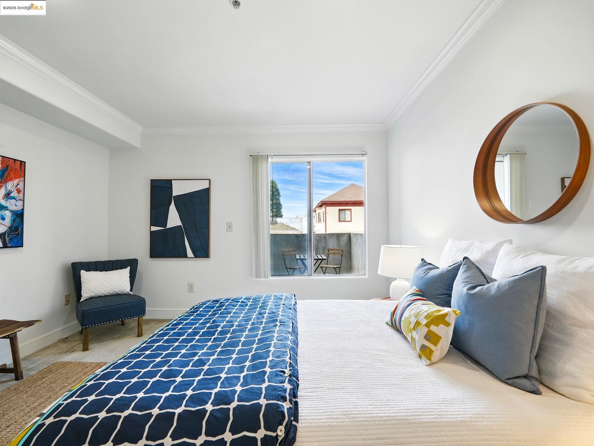 Detail Gallery Image 11 of 24 For 1515 14th Ave #201,  Oakland,  CA 94606 - 3 Beds | 2 Baths
