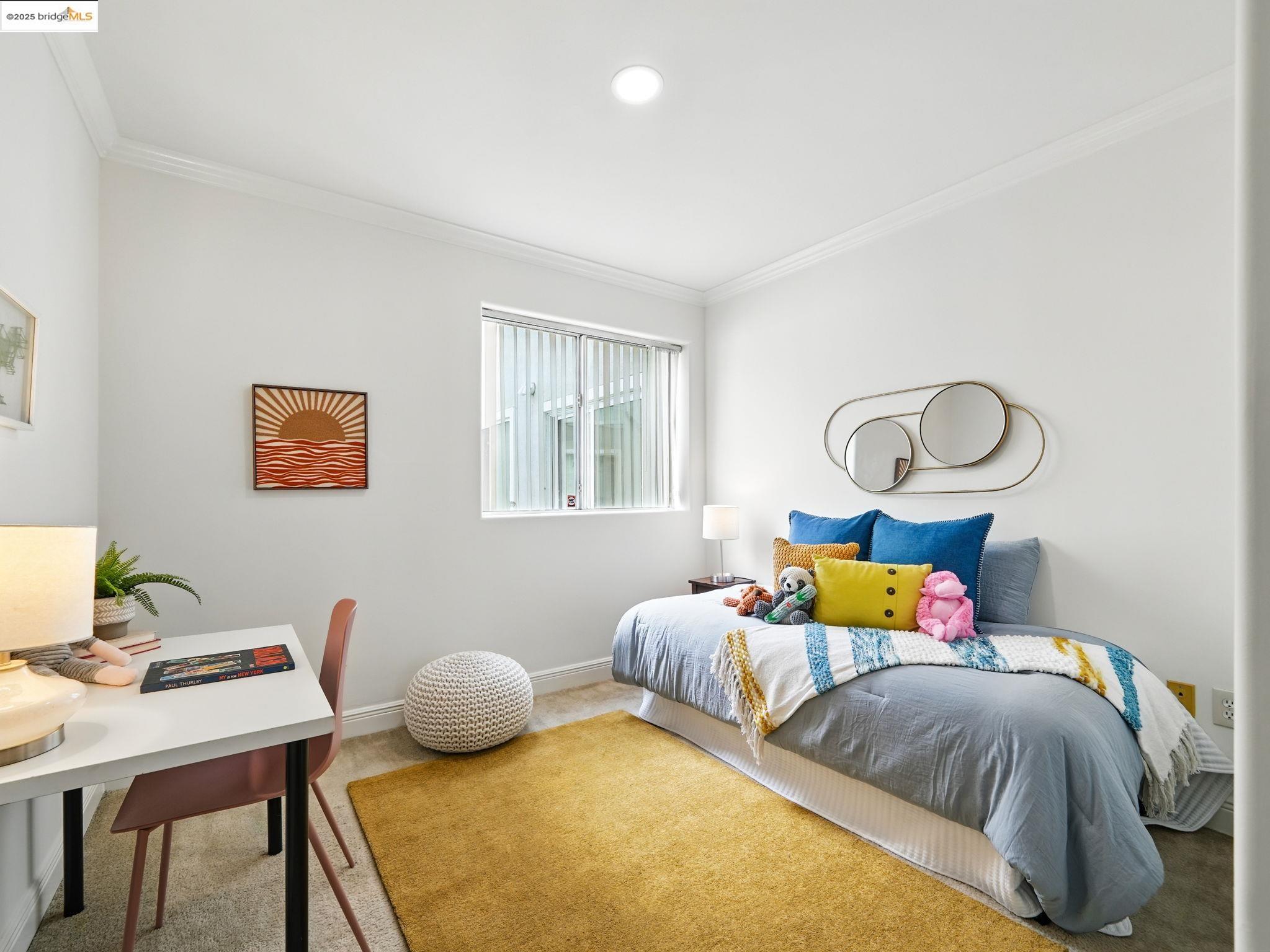 Detail Gallery Image 16 of 24 For 1515 14th Ave #201,  Oakland,  CA 94606 - 3 Beds | 2 Baths