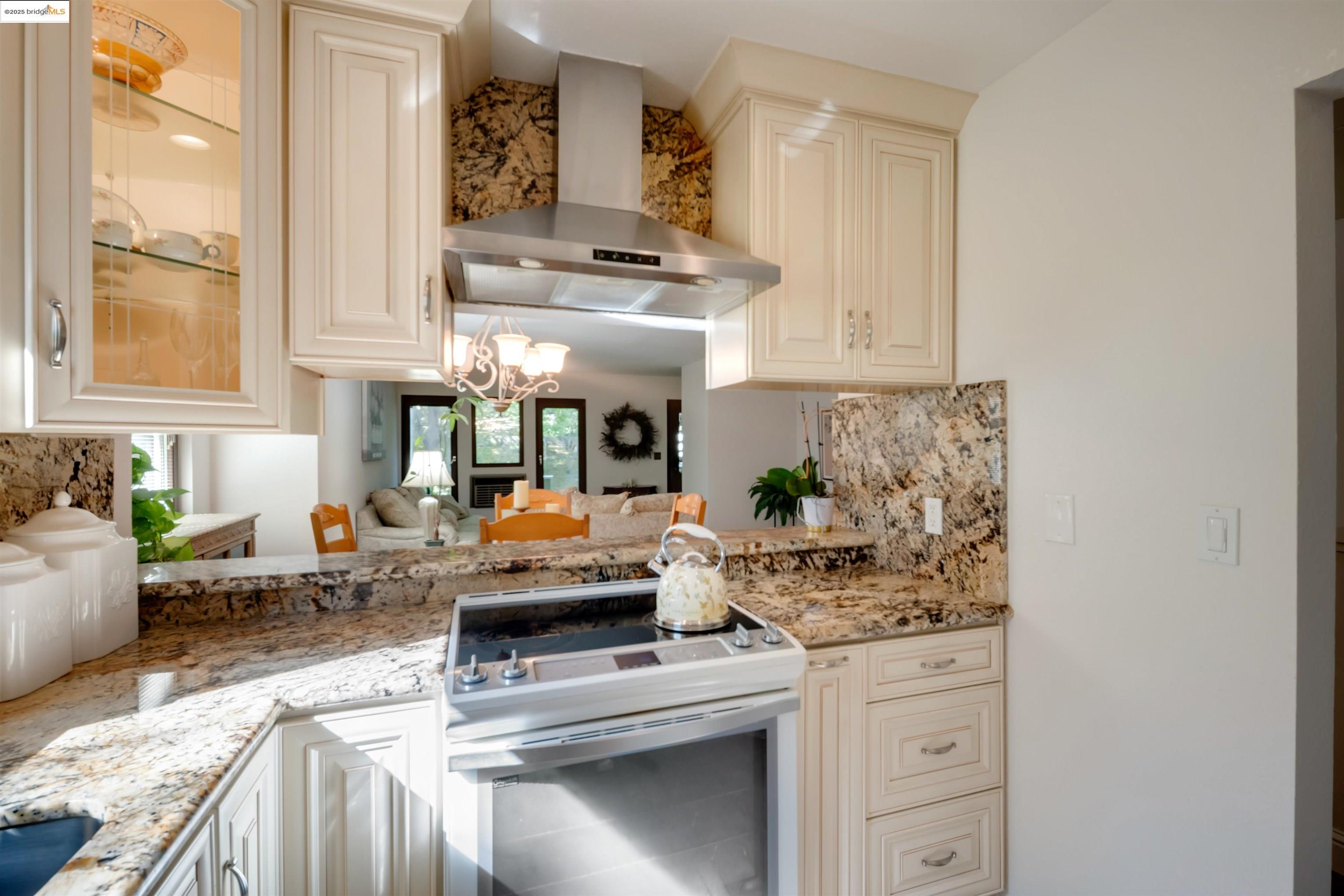 Photo #12: 41106929 Listing: Photo #12