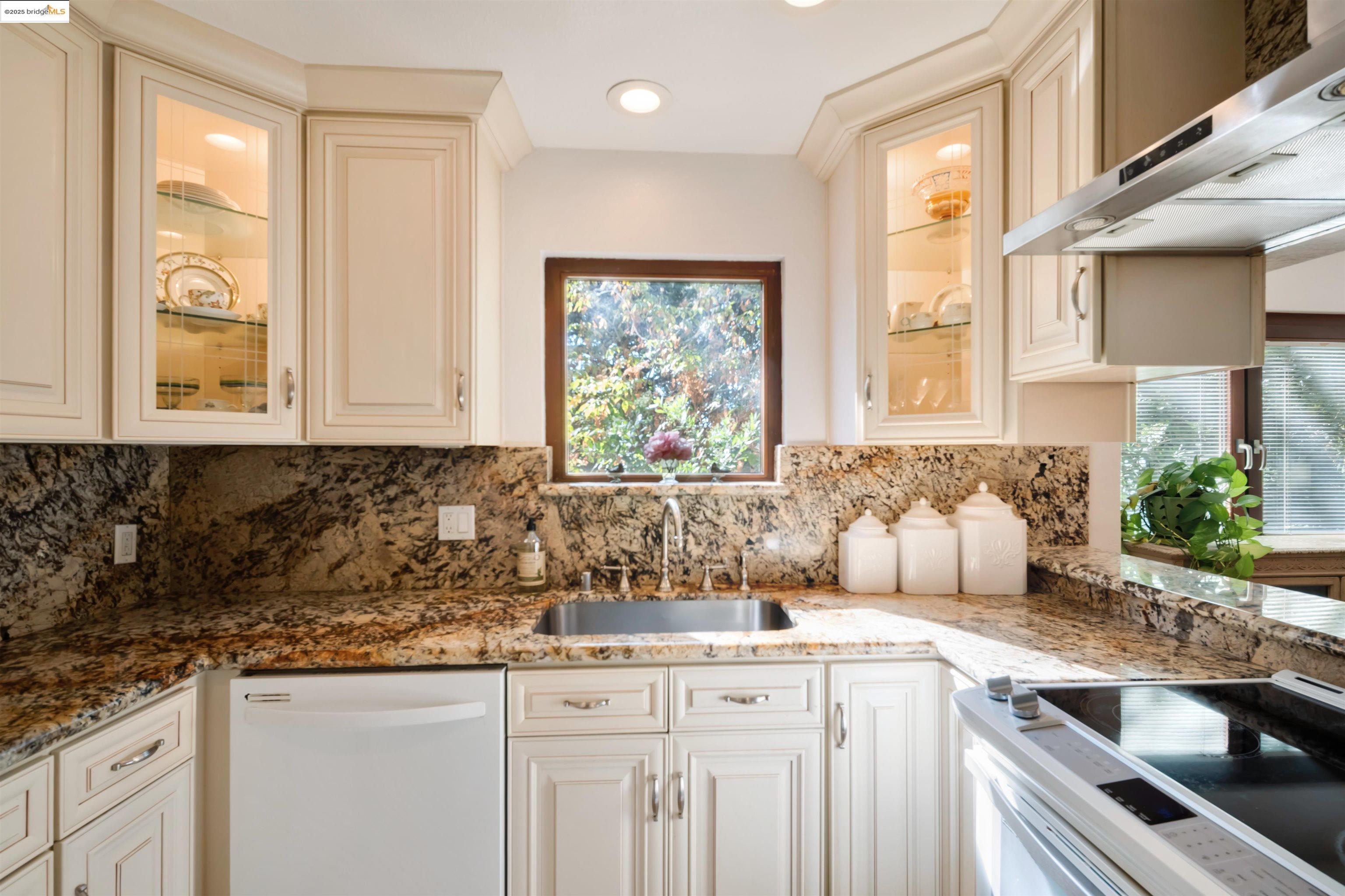 Photo #10: 41106929 Listing: Photo #10