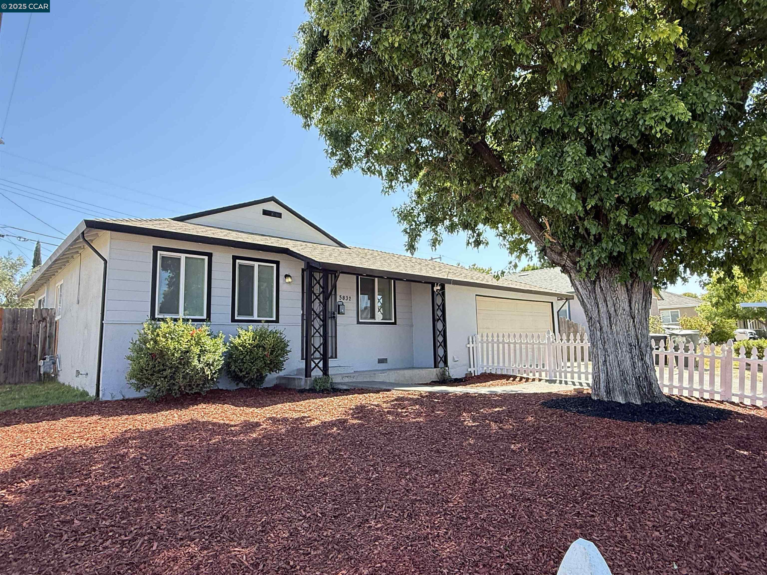 Detail Gallery Image 1 of 20 For 5832 San Ardo Way, North Highlands,  CA 95660 - 4 Beds | 2 Baths