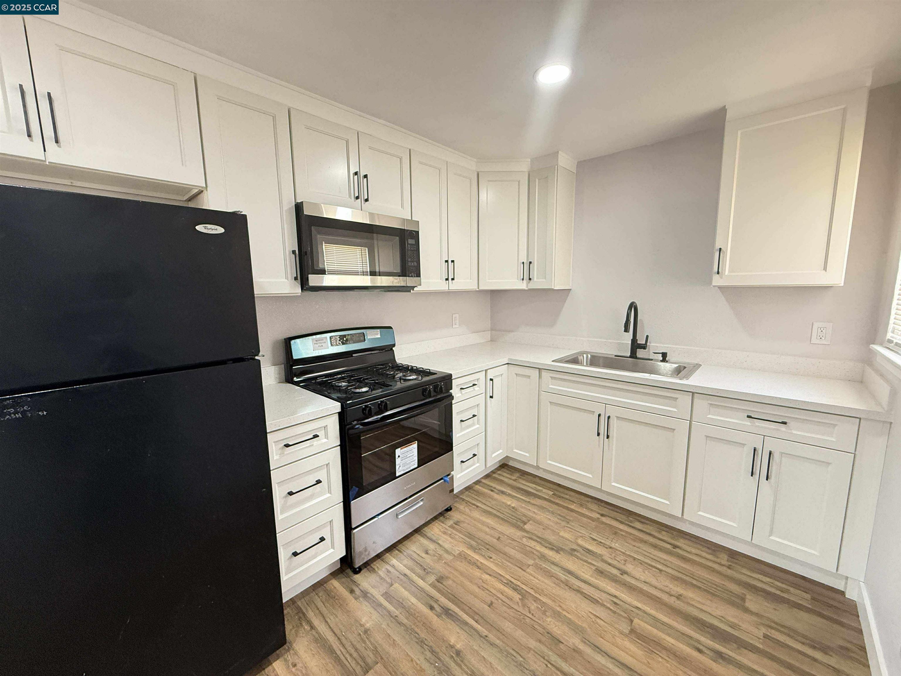 Detail Gallery Image 5 of 20 For 5832 San Ardo Way, North Highlands,  CA 95660 - 4 Beds | 2 Baths