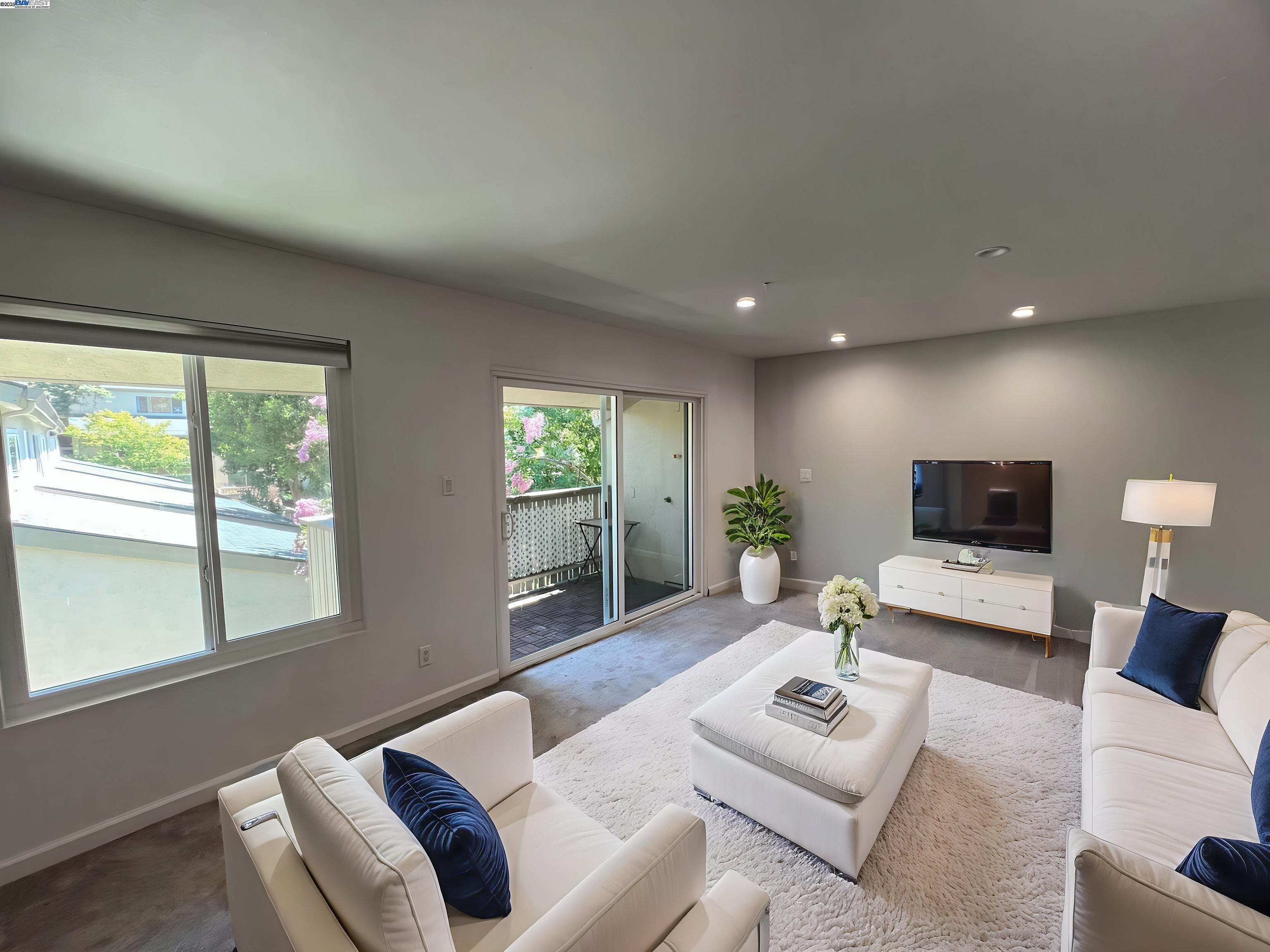 Detail Gallery Image 3 of 18 For 2712 Oak Rd #57,  Walnut Creek,  CA 94597 - 3 Beds | 2 Baths