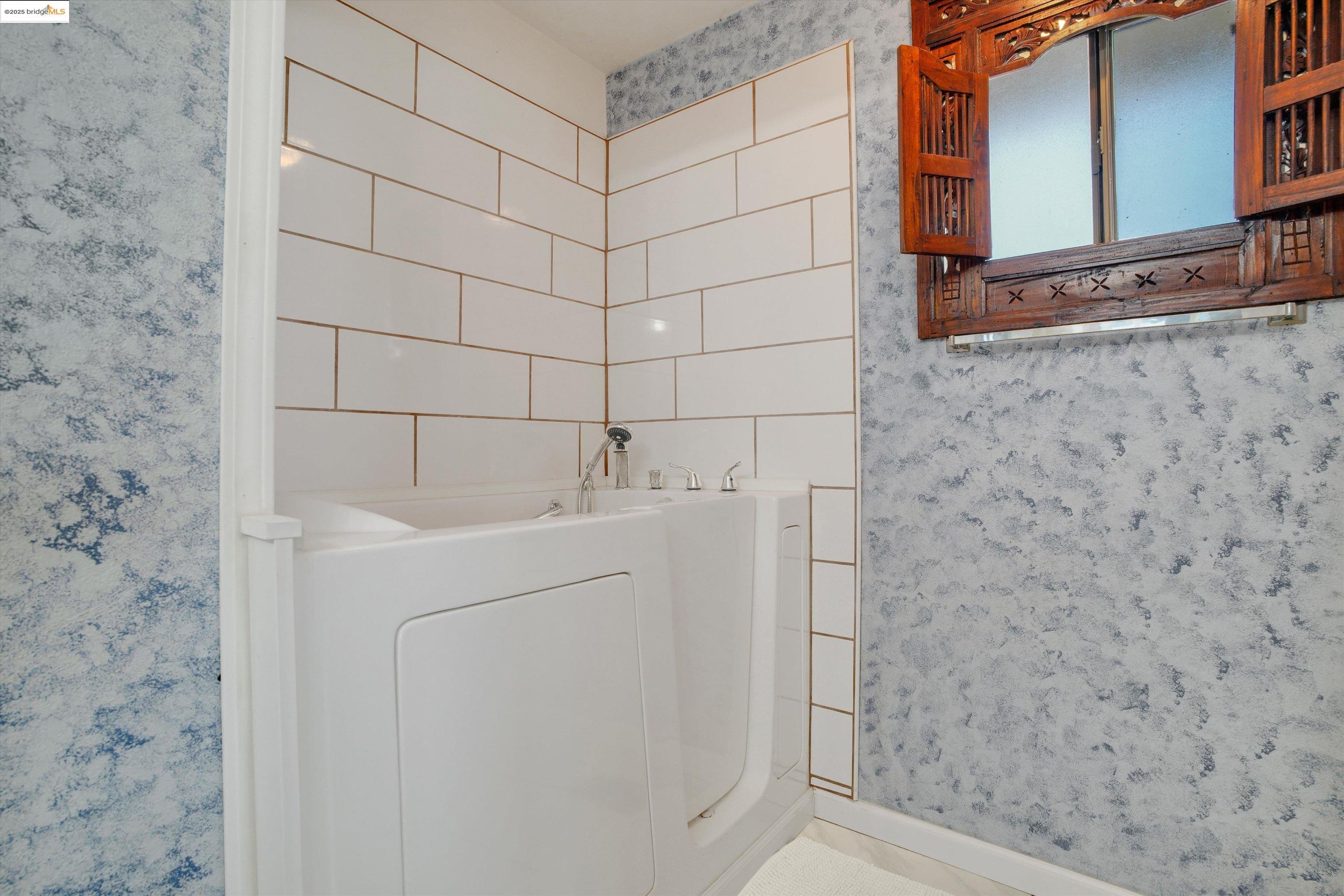 Detail Gallery Image 26 of 38 For 5260 Laguna Ct, Discovery Bay,  CA 94505 - 3 Beds | 2 Baths