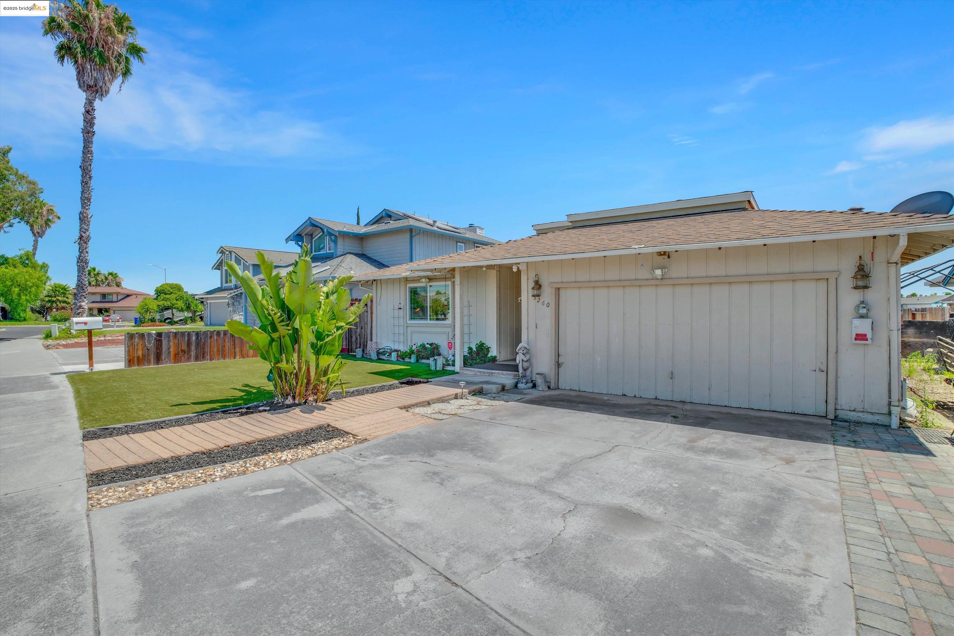 Detail Gallery Image 4 of 38 For 5260 Laguna Ct, Discovery Bay,  CA 94505 - 3 Beds | 2 Baths