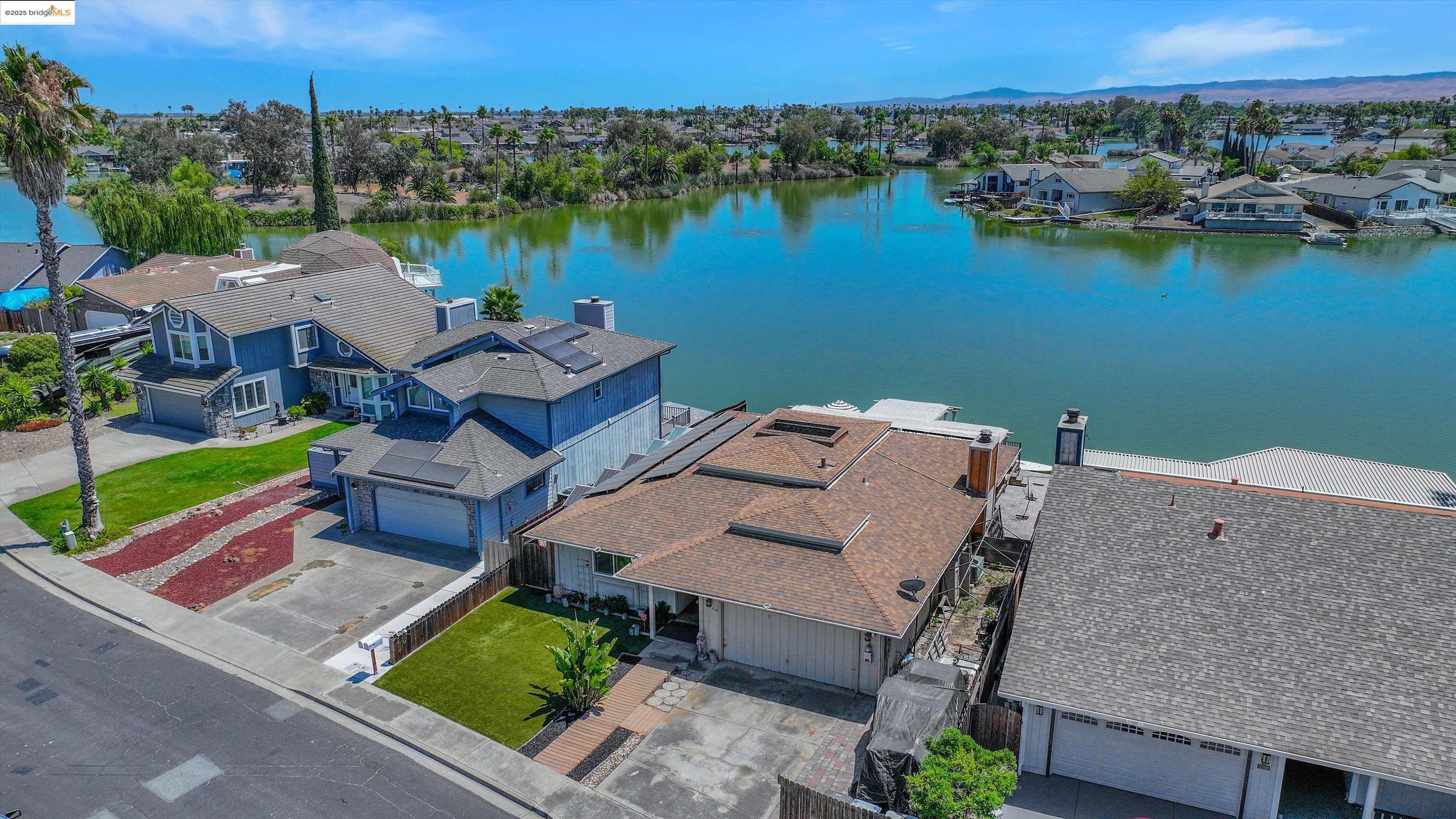 Detail Gallery Image 34 of 38 For 5260 Laguna Ct, Discovery Bay,  CA 94505 - 3 Beds | 2 Baths
