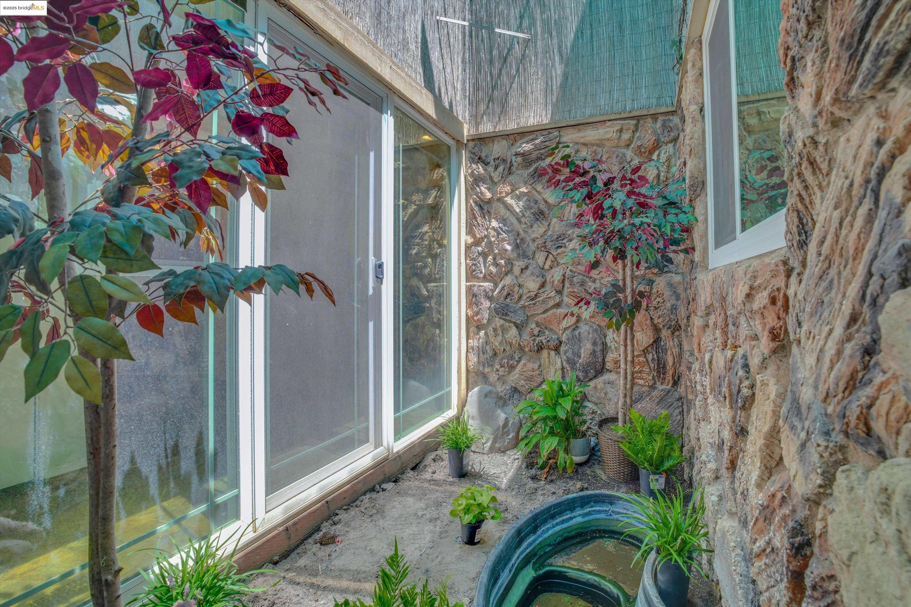 Detail Gallery Image 10 of 38 For 5260 Laguna Ct, Discovery Bay,  CA 94505 - 3 Beds | 2 Baths