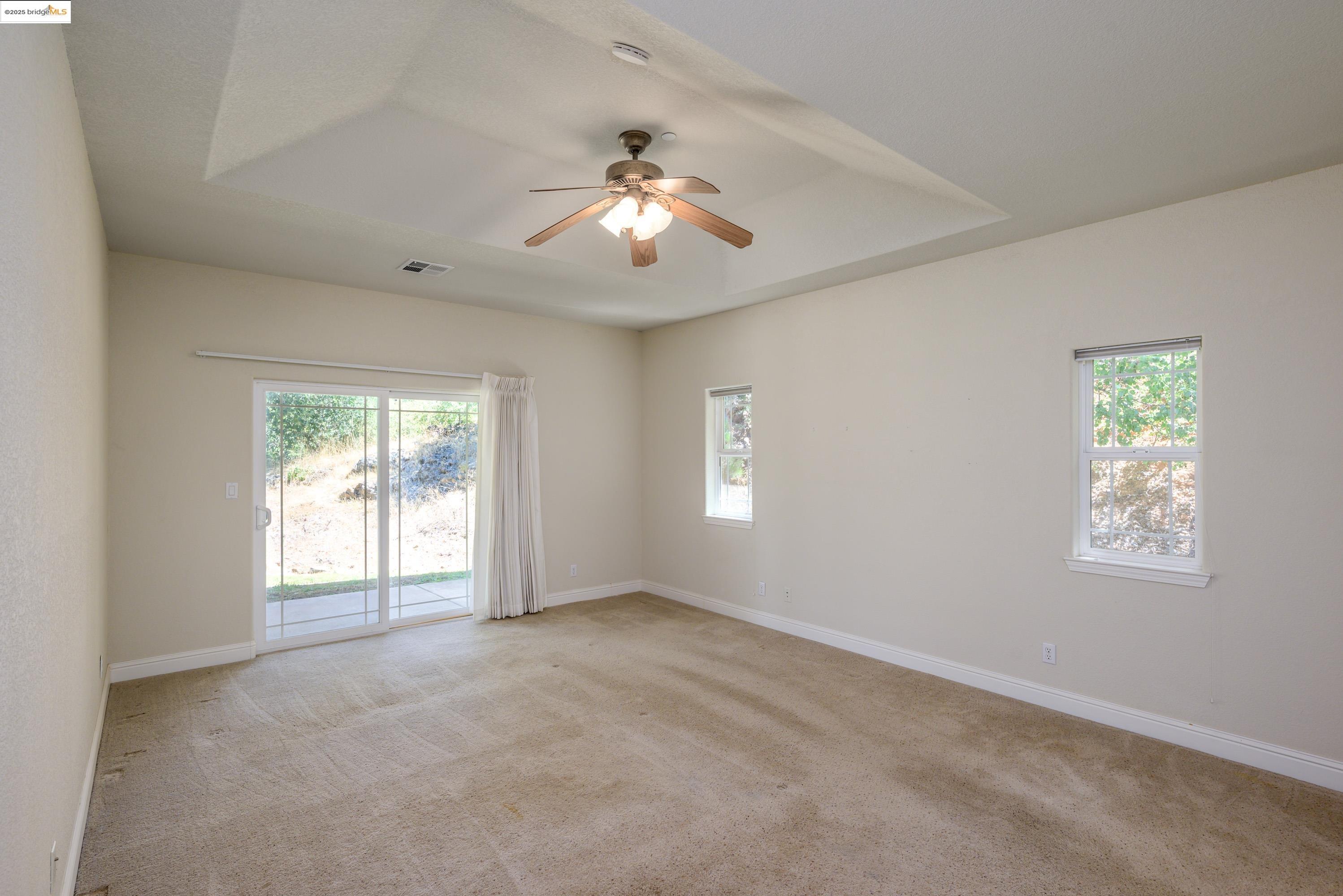 Detail Gallery Image 11 of 25 For 20245 N Tuolumne Rd, Tuolumne,  CA 95379 - 3 Beds | 3 Baths