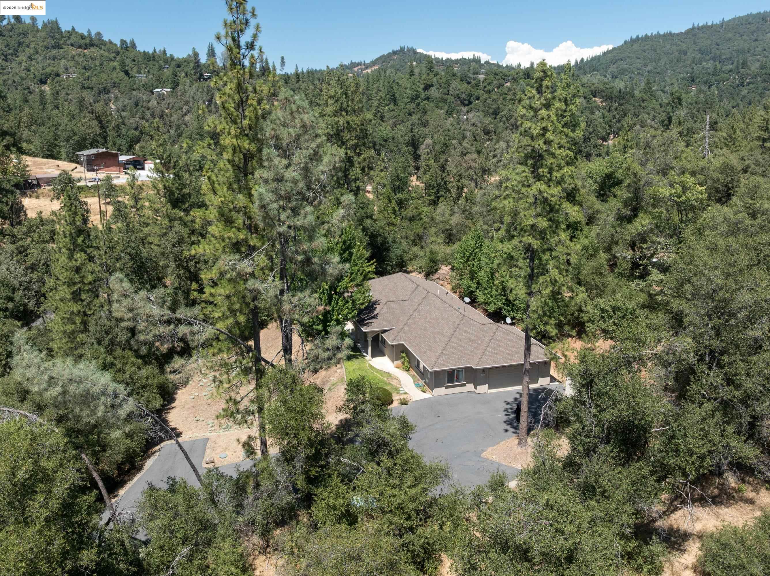 Detail Gallery Image 25 of 25 For 20245 N Tuolumne Rd, Tuolumne,  CA 95379 - 3 Beds | 3 Baths