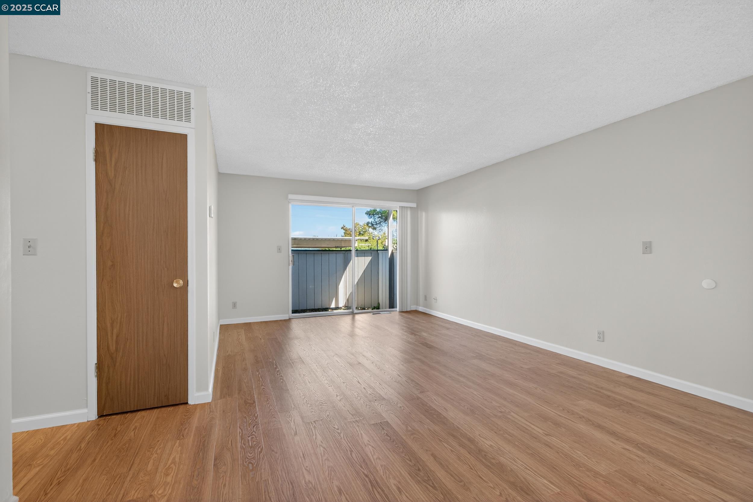 Photo #5: 41106945 Listing 
