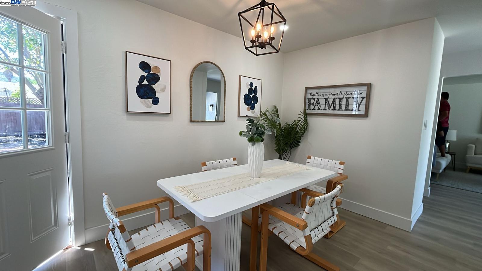Detail Gallery Image 10 of 38 For 3616 Glacier Ct, Pleasanton,  CA 94588 - 3 Beds | 2 Baths