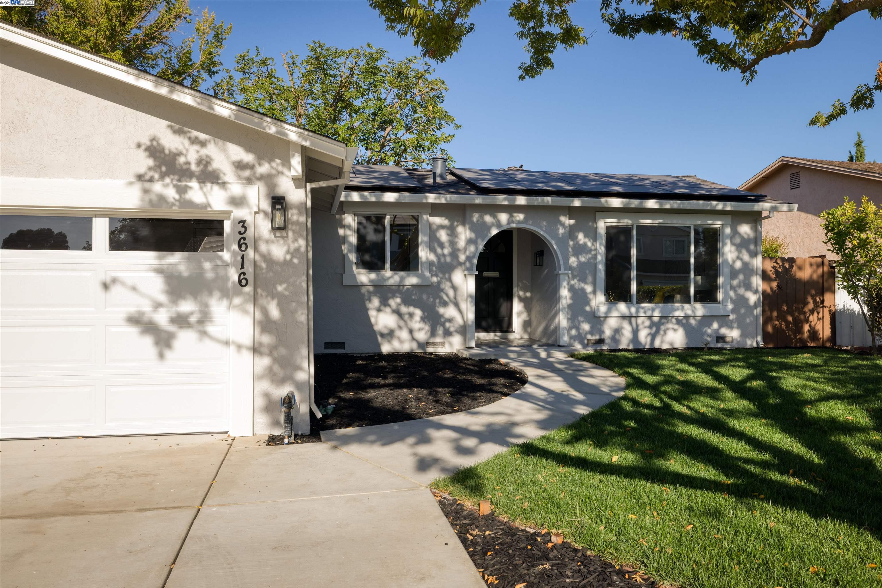 Detail Gallery Image 3 of 38 For 3616 Glacier Ct, Pleasanton,  CA 94588 - 3 Beds | 2 Baths