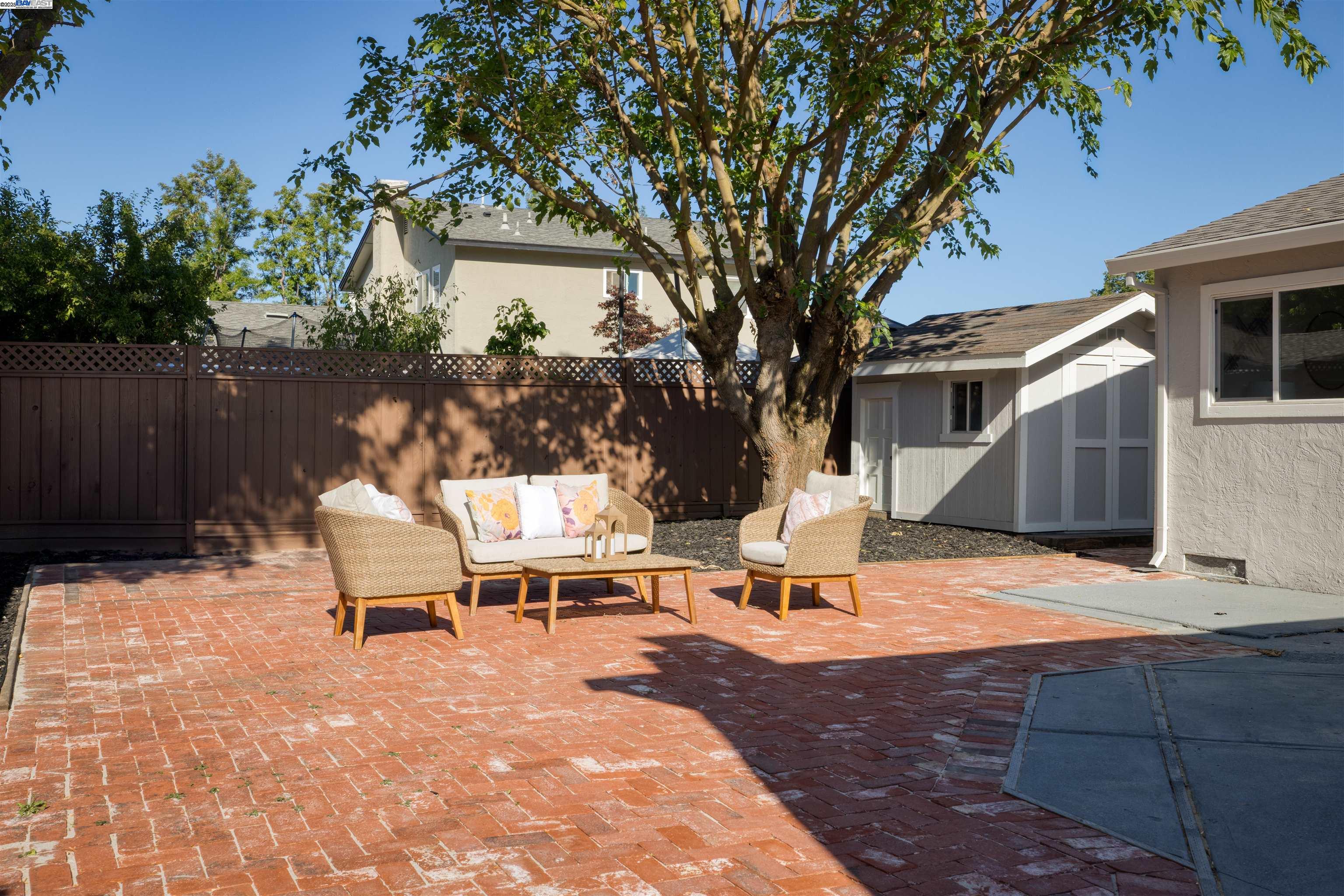 Detail Gallery Image 31 of 38 For 3616 Glacier Ct, Pleasanton,  CA 94588 - 3 Beds | 2 Baths