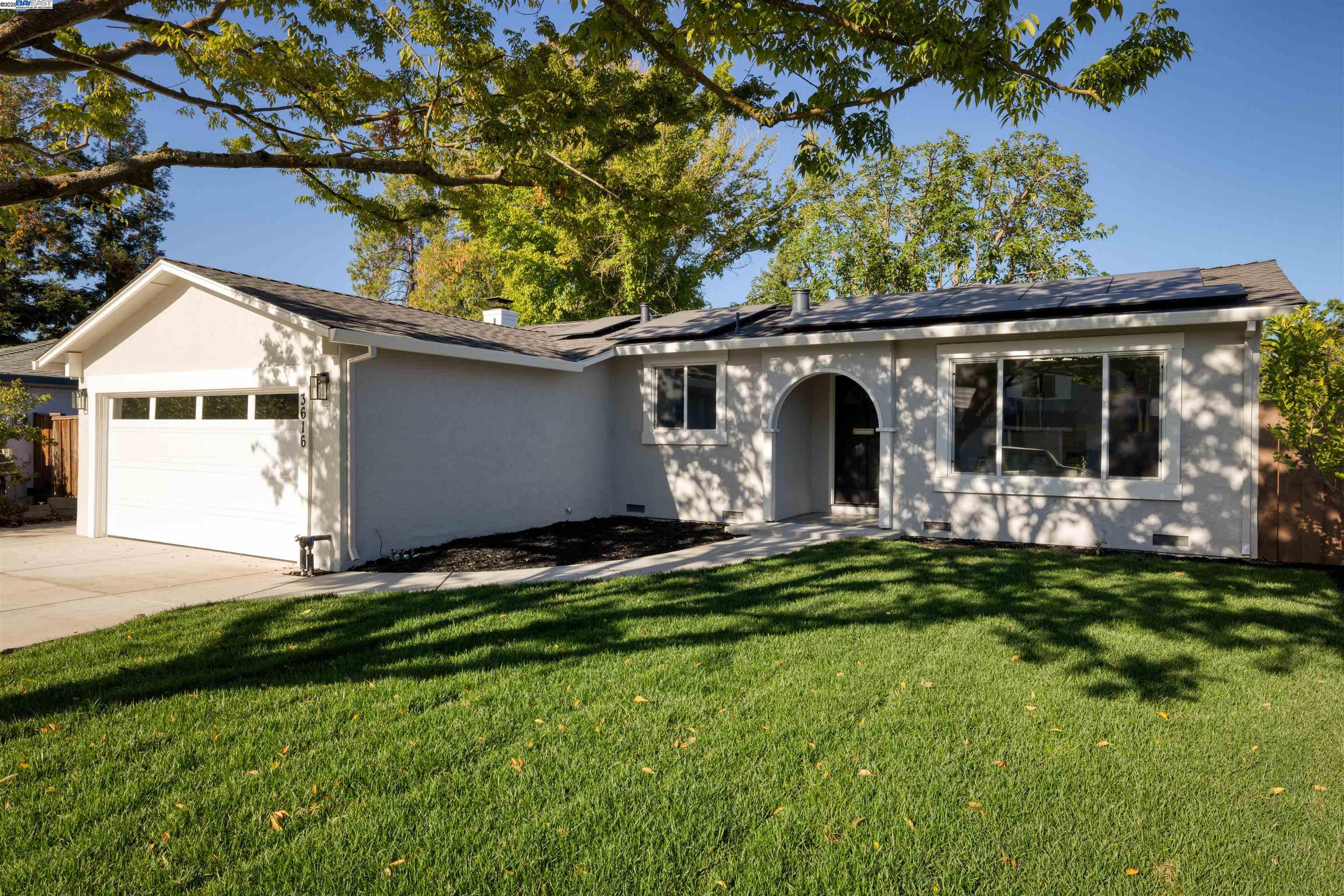 Detail Gallery Image 5 of 38 For 3616 Glacier Ct, Pleasanton,  CA 94588 - 3 Beds | 2 Baths