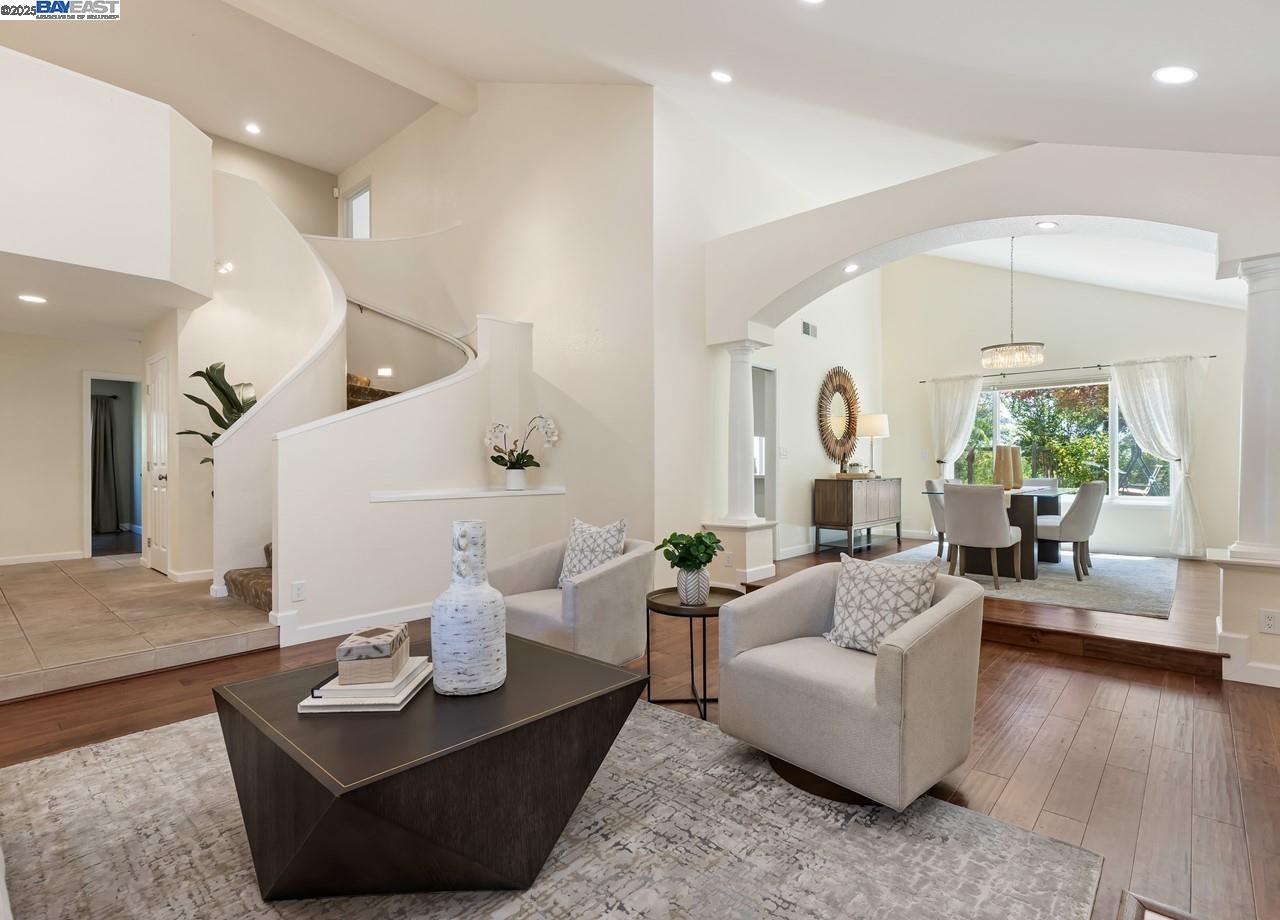 Detail Gallery Image 11 of 59 For 1143 Cheshire Cir, Danville,  CA 94506 - 4 Beds | 3 Baths
