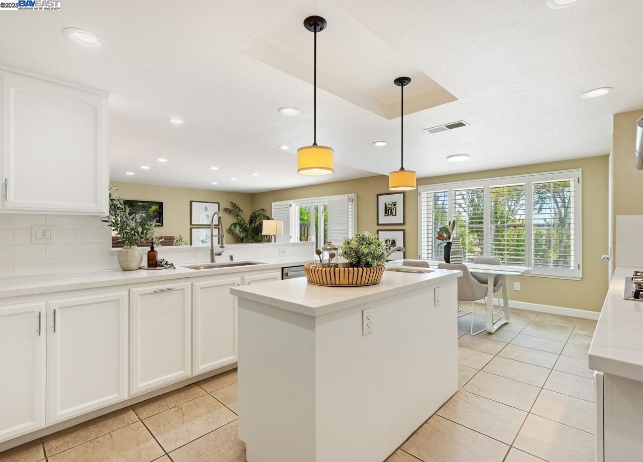 Detail Gallery Image 16 of 59 For 1143 Cheshire Cir, Danville,  CA 94506 - 4 Beds | 3 Baths