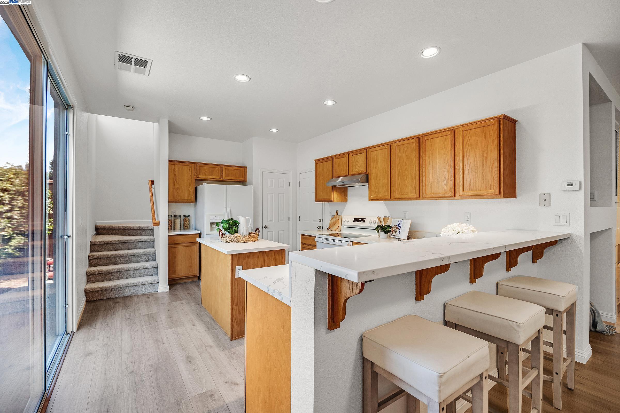 Detail Gallery Image 16 of 36 For 961 William Dr, San Lorenzo,  CA 94580 - 3 Beds | 2/1 Baths