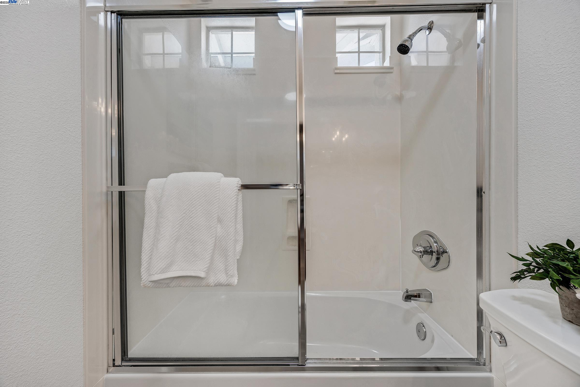Detail Gallery Image 30 of 36 For 961 William Dr, San Lorenzo,  CA 94580 - 3 Beds | 2/1 Baths