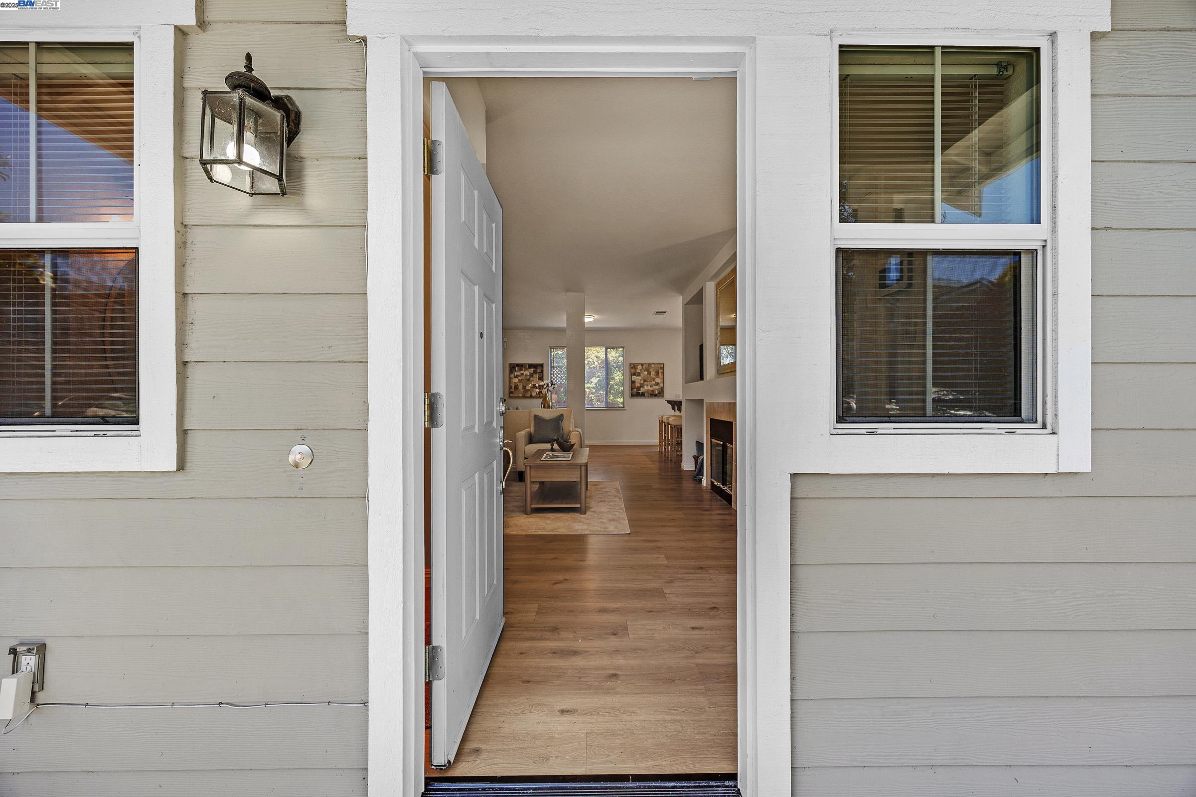 Detail Gallery Image 4 of 36 For 961 William Dr, San Lorenzo,  CA 94580 - 3 Beds | 2/1 Baths