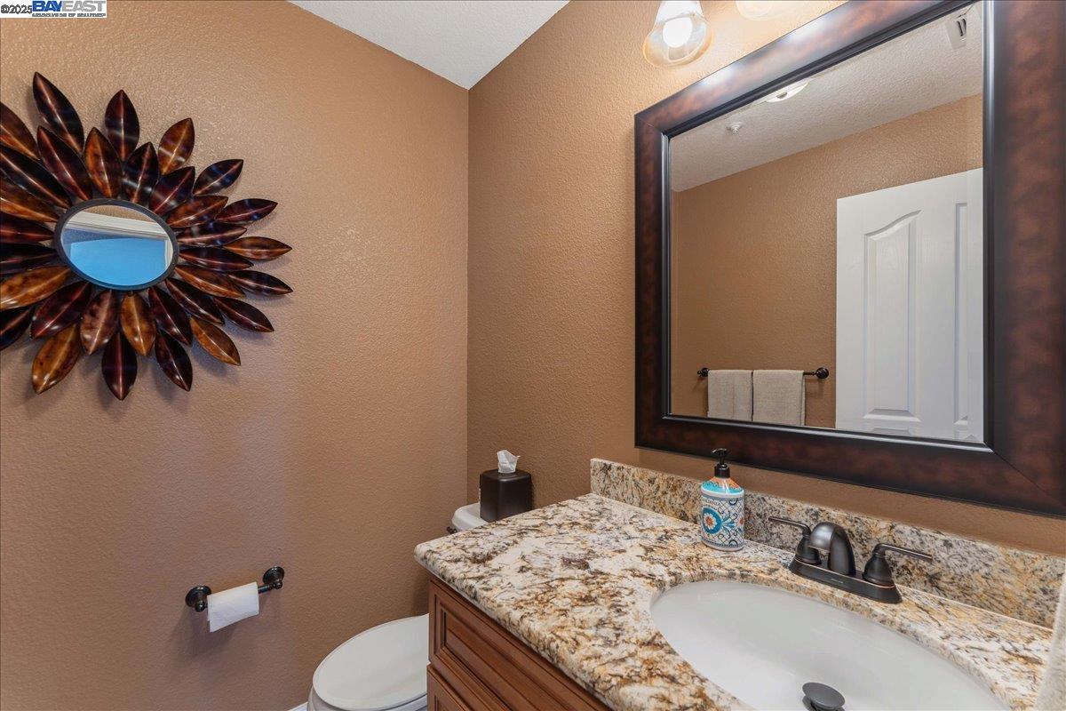 Detail Gallery Image 14 of 25 For 6426 Owl Way, Livermore,  CA 94551 - 4 Beds | 2/1 Baths