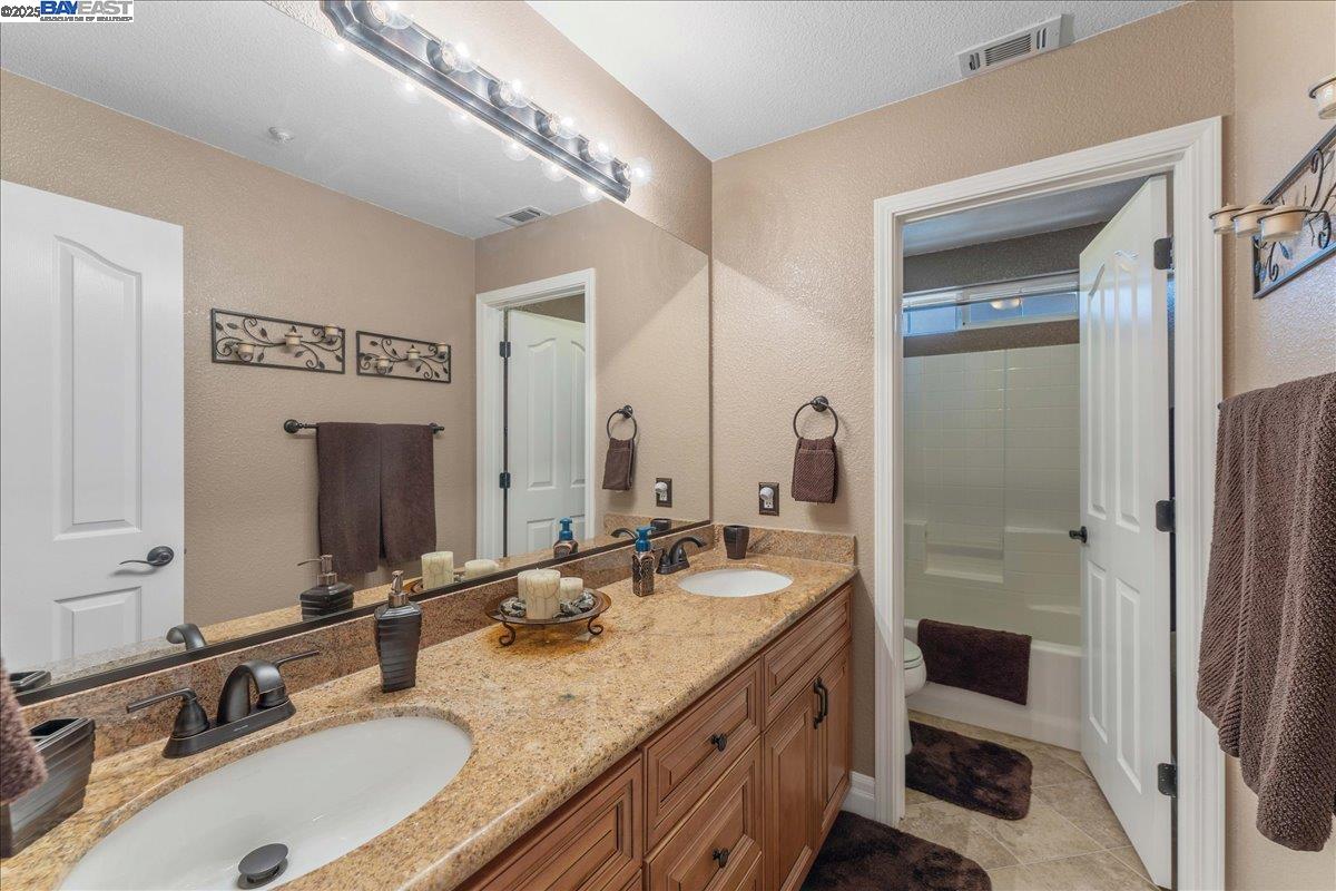 Detail Gallery Image 21 of 25 For 6426 Owl Way, Livermore,  CA 94551 - 4 Beds | 2/1 Baths