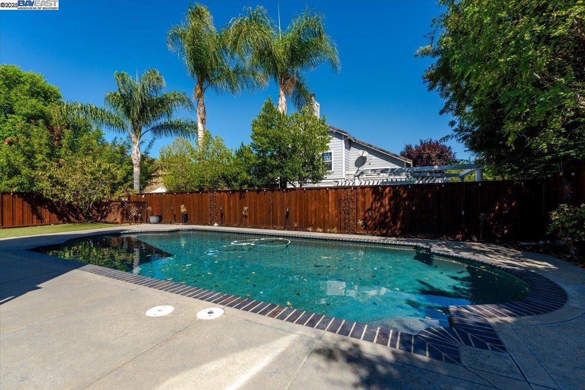 Detail Gallery Image 23 of 25 For 6426 Owl Way, Livermore,  CA 94551 - 4 Beds | 2/1 Baths