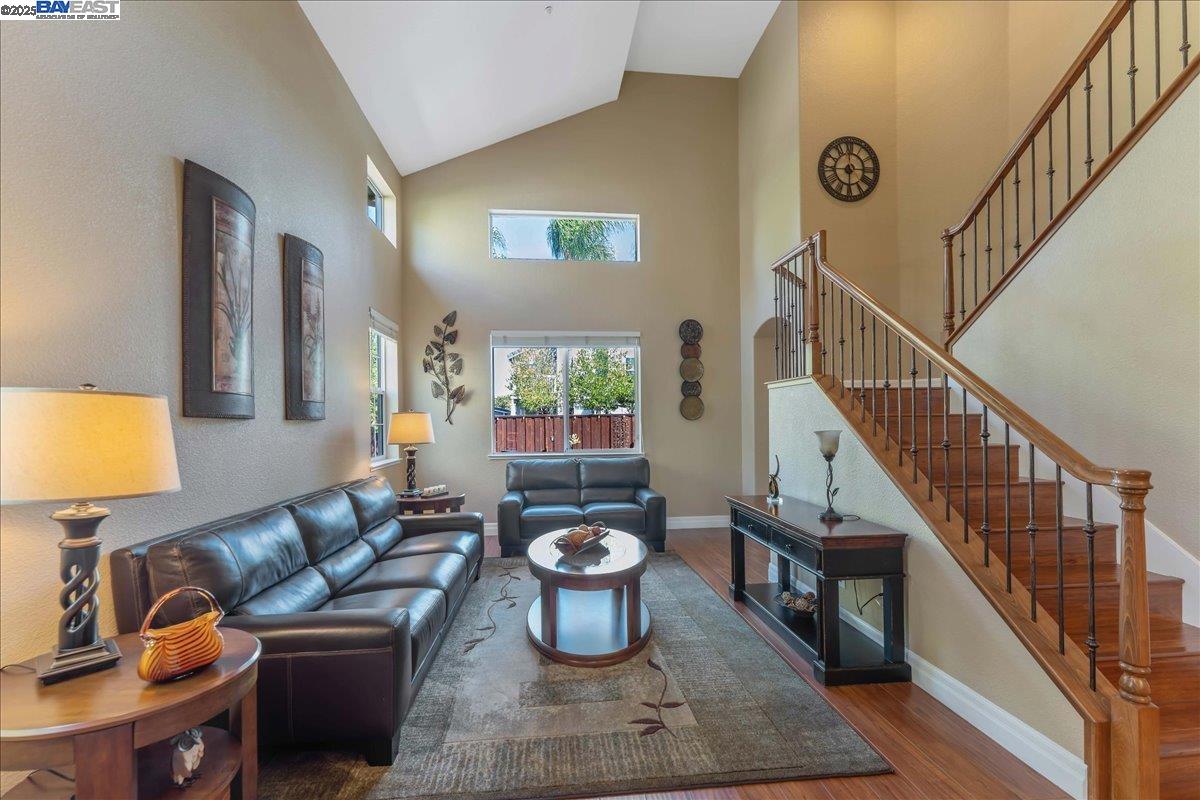 Detail Gallery Image 5 of 25 For 6426 Owl Way, Livermore,  CA 94551 - 4 Beds | 2/1 Baths