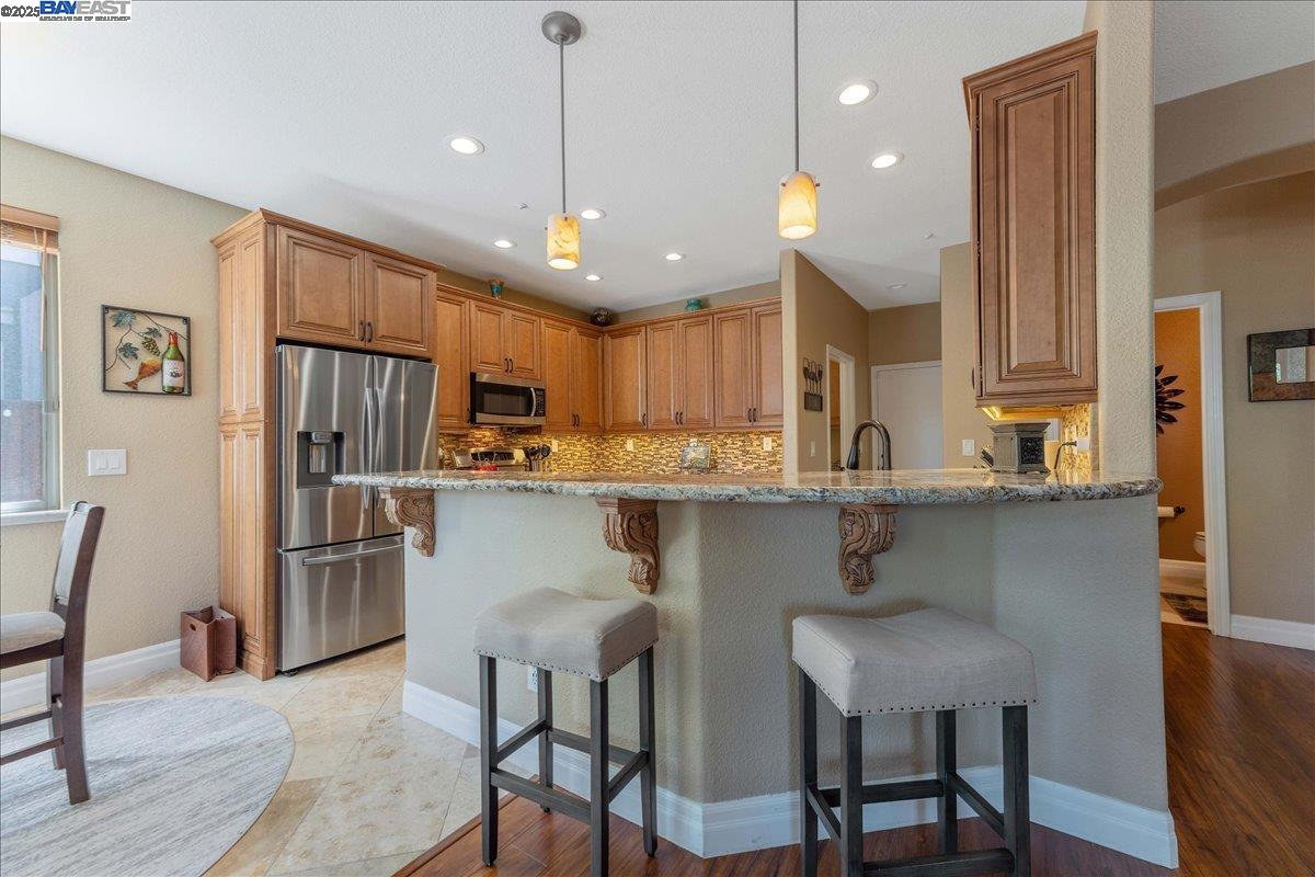 Detail Gallery Image 9 of 25 For 6426 Owl Way, Livermore,  CA 94551 - 4 Beds | 2/1 Baths