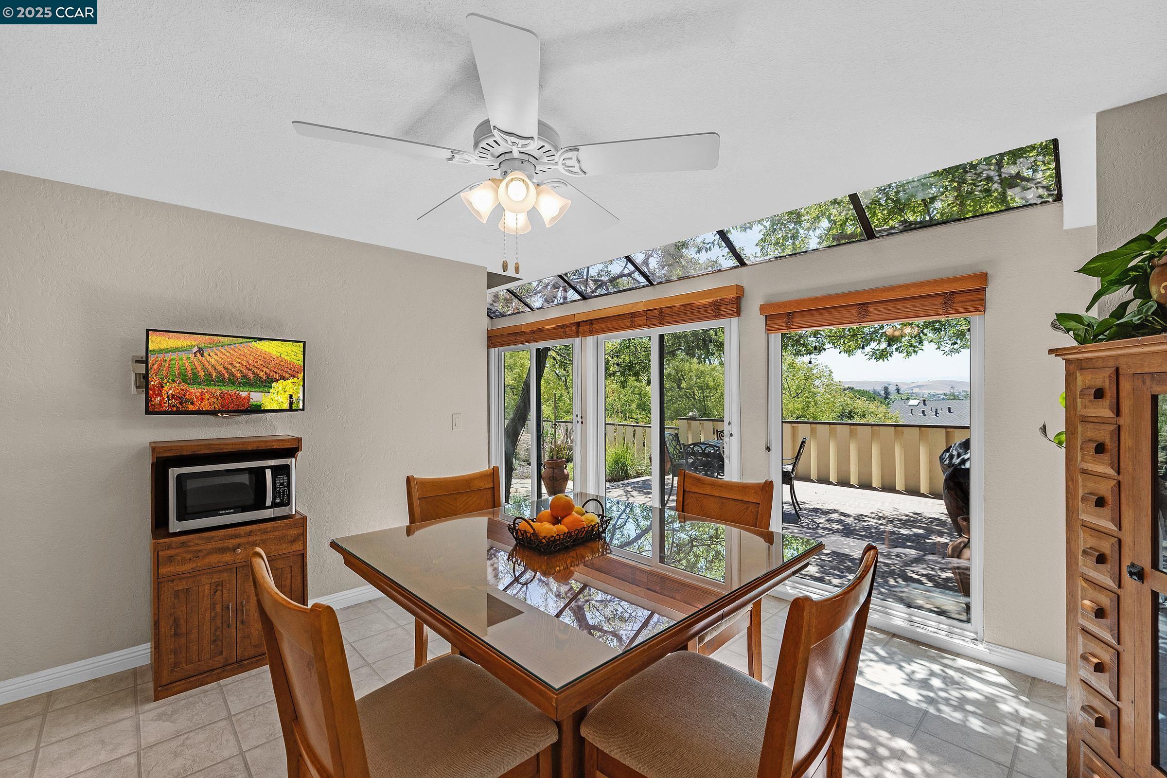 Detail Gallery Image 14 of 42 For 7111 via Portada, San Jose,  CA 95135 - 3 Beds | 2 Baths