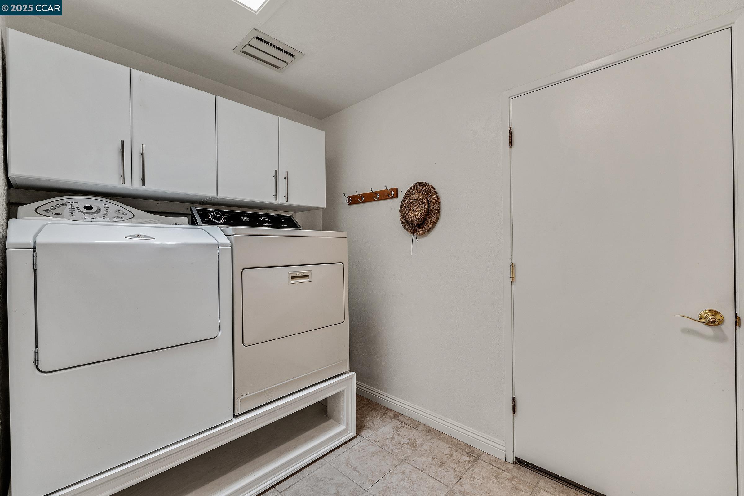 Detail Gallery Image 25 of 42 For 7111 via Portada, San Jose,  CA 95135 - 3 Beds | 2 Baths