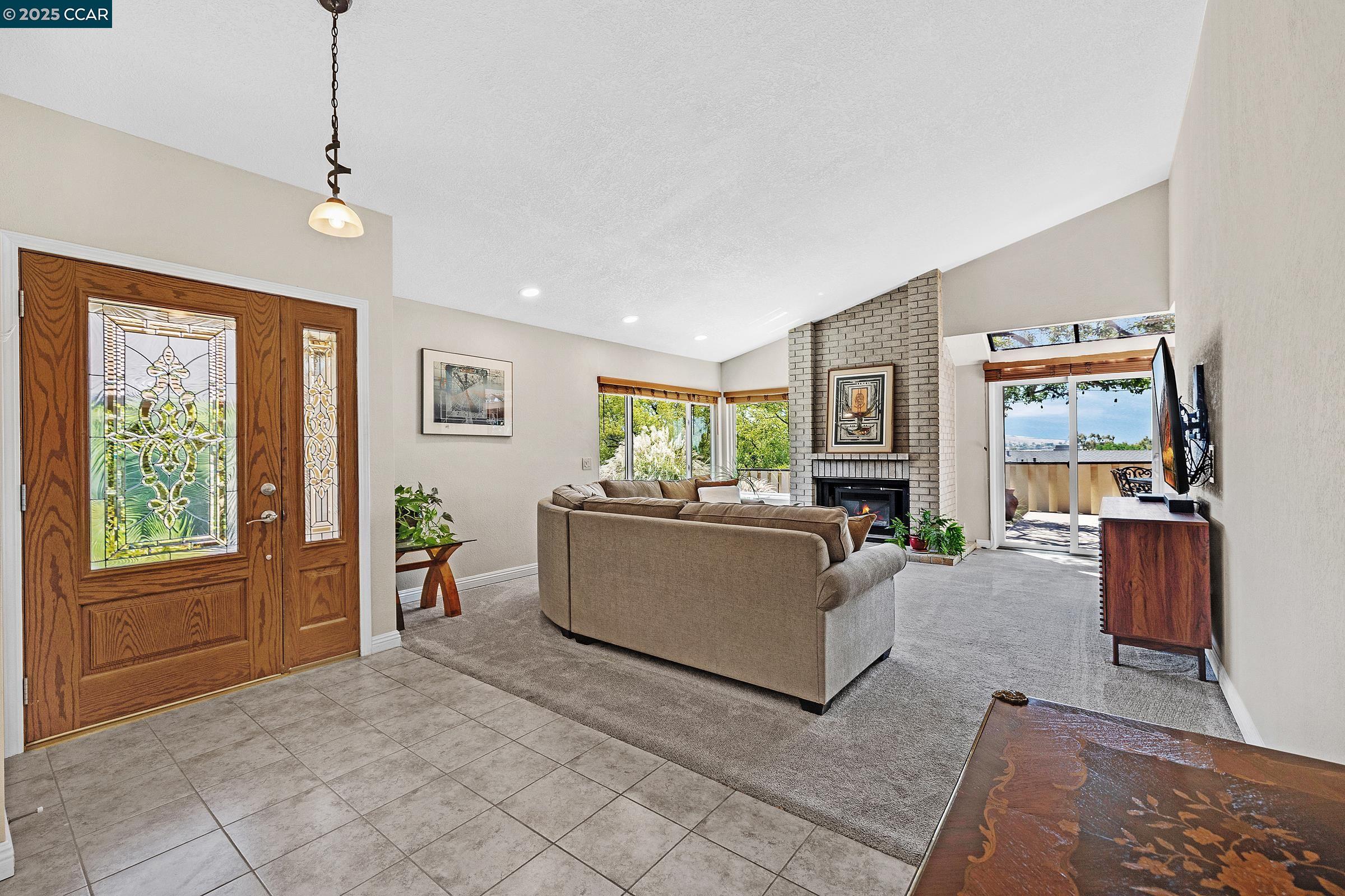 Detail Gallery Image 5 of 42 For 7111 via Portada, San Jose,  CA 95135 - 3 Beds | 2 Baths