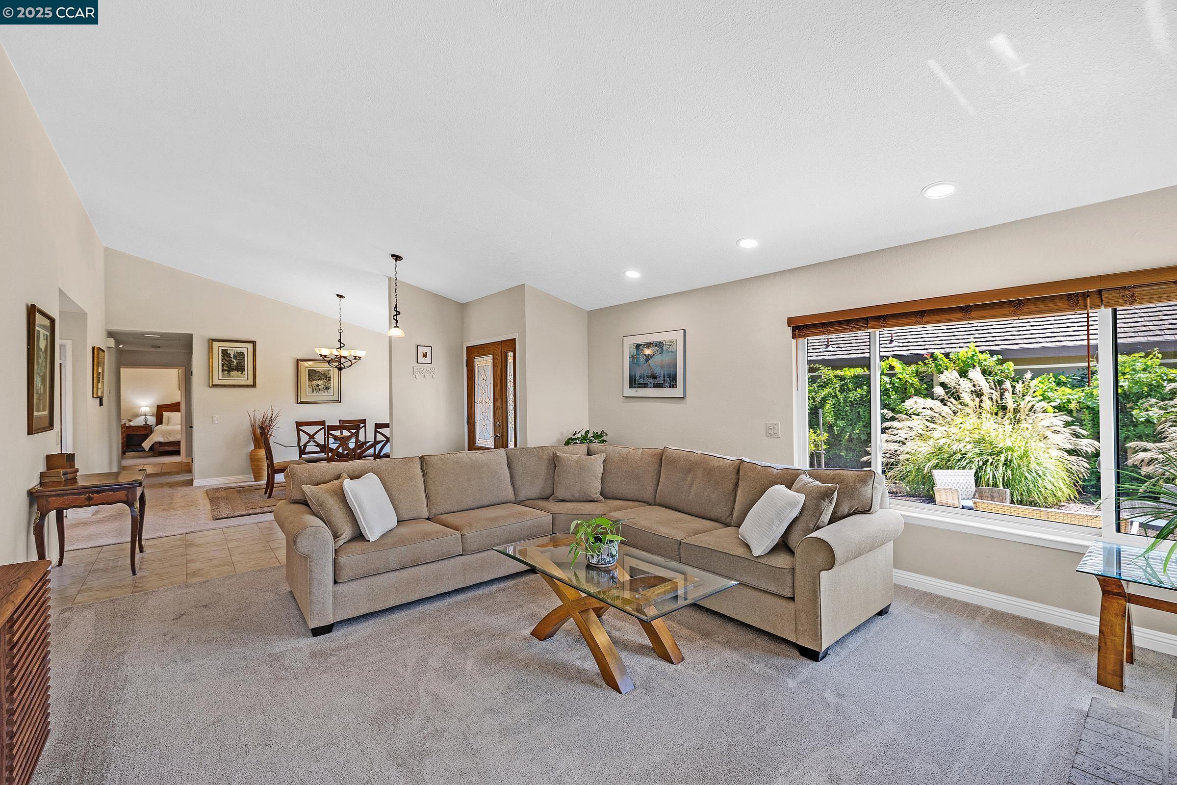 Detail Gallery Image 6 of 42 For 7111 via Portada, San Jose,  CA 95135 - 3 Beds | 2 Baths